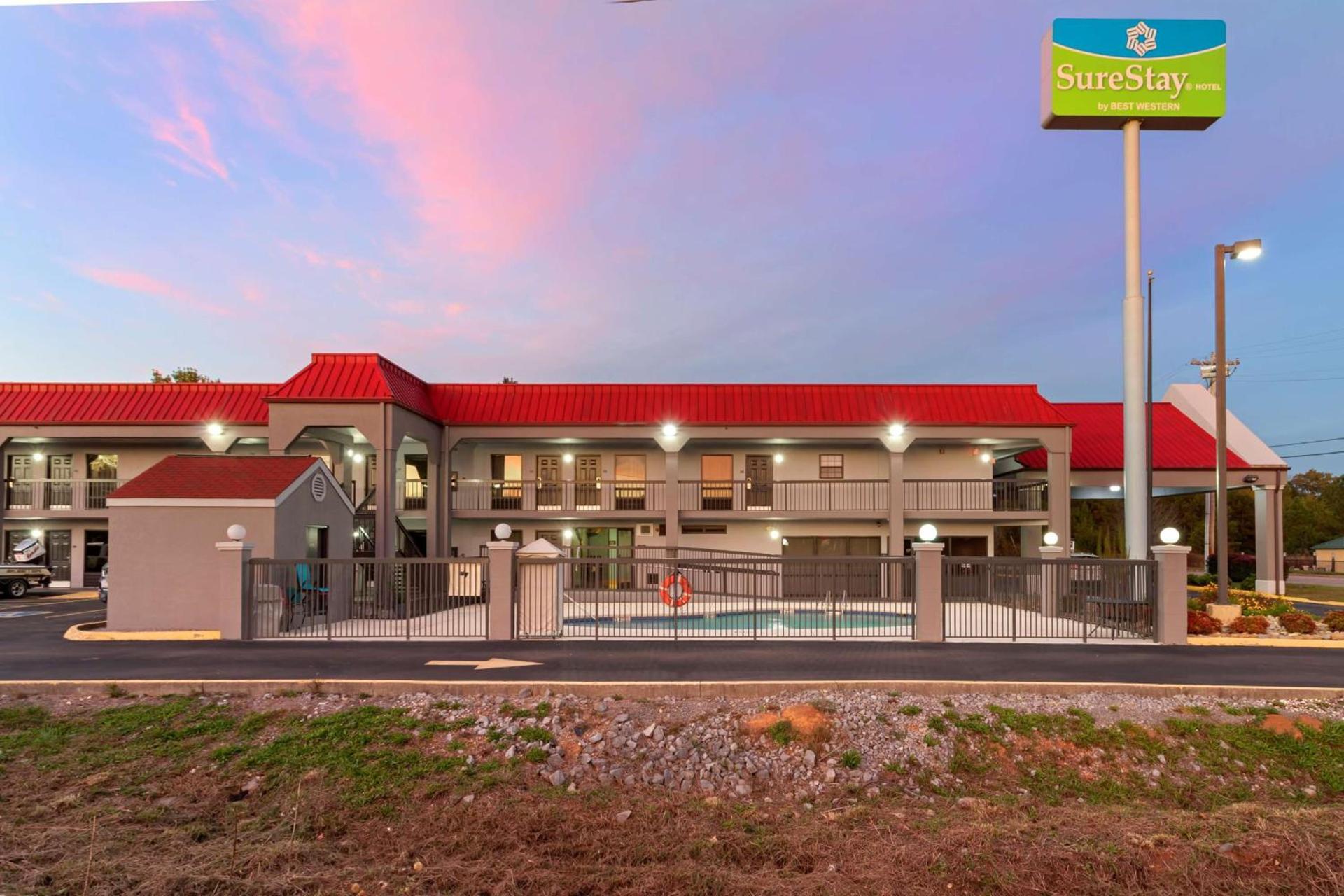 SureStay Hotel by Best Western Lenoir City photo 33