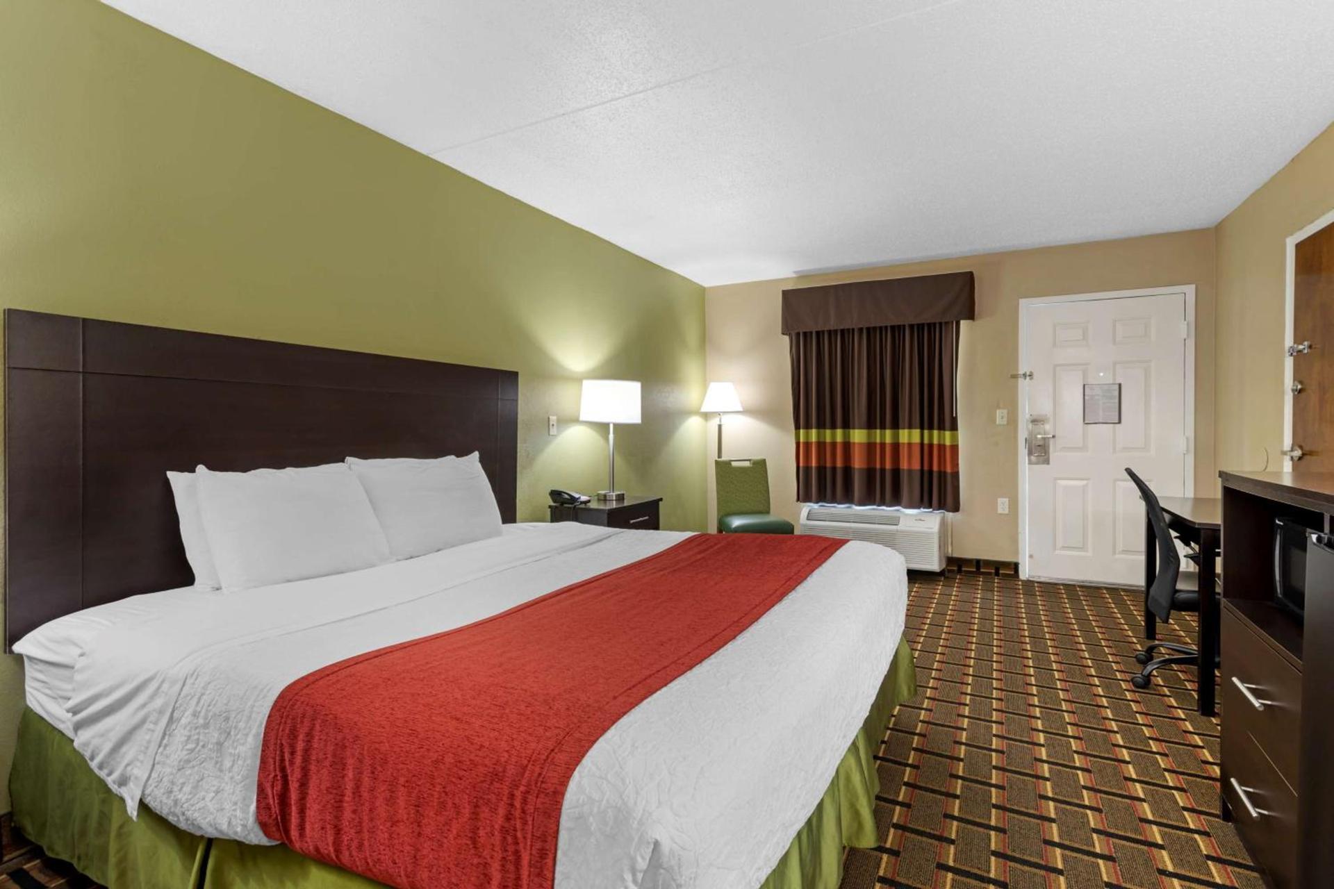 SureStay Hotel by Best Western Lenoir City photo 2