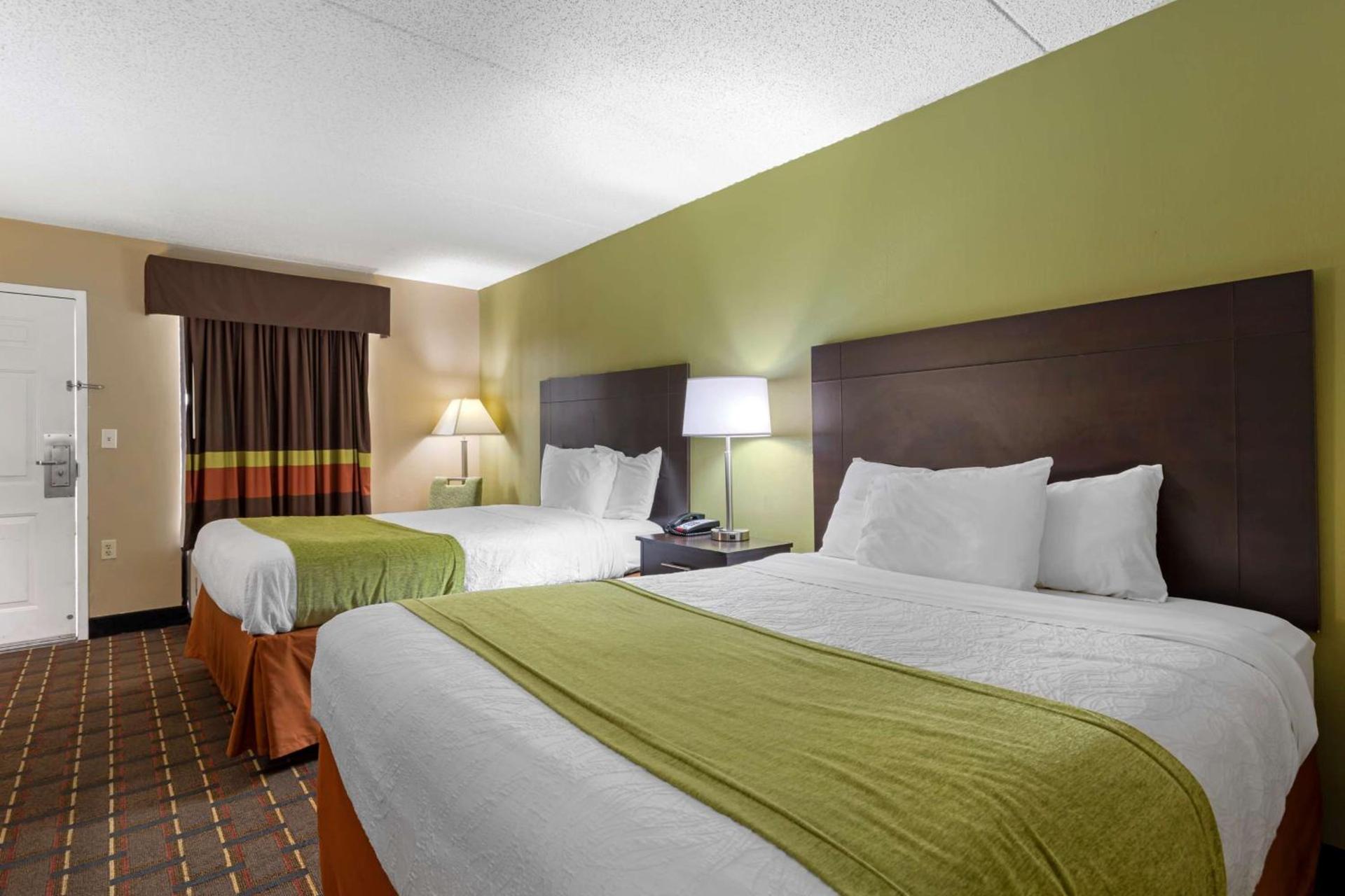 SureStay Hotel by Best Western Lenoir City photo 25