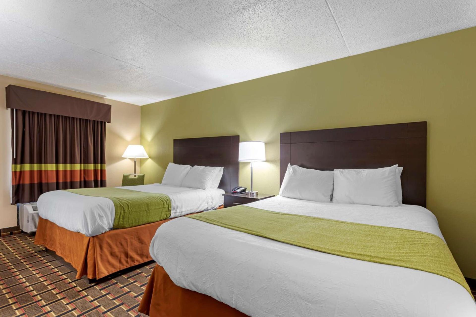 SureStay Hotel by Best Western Lenoir City photo 3
