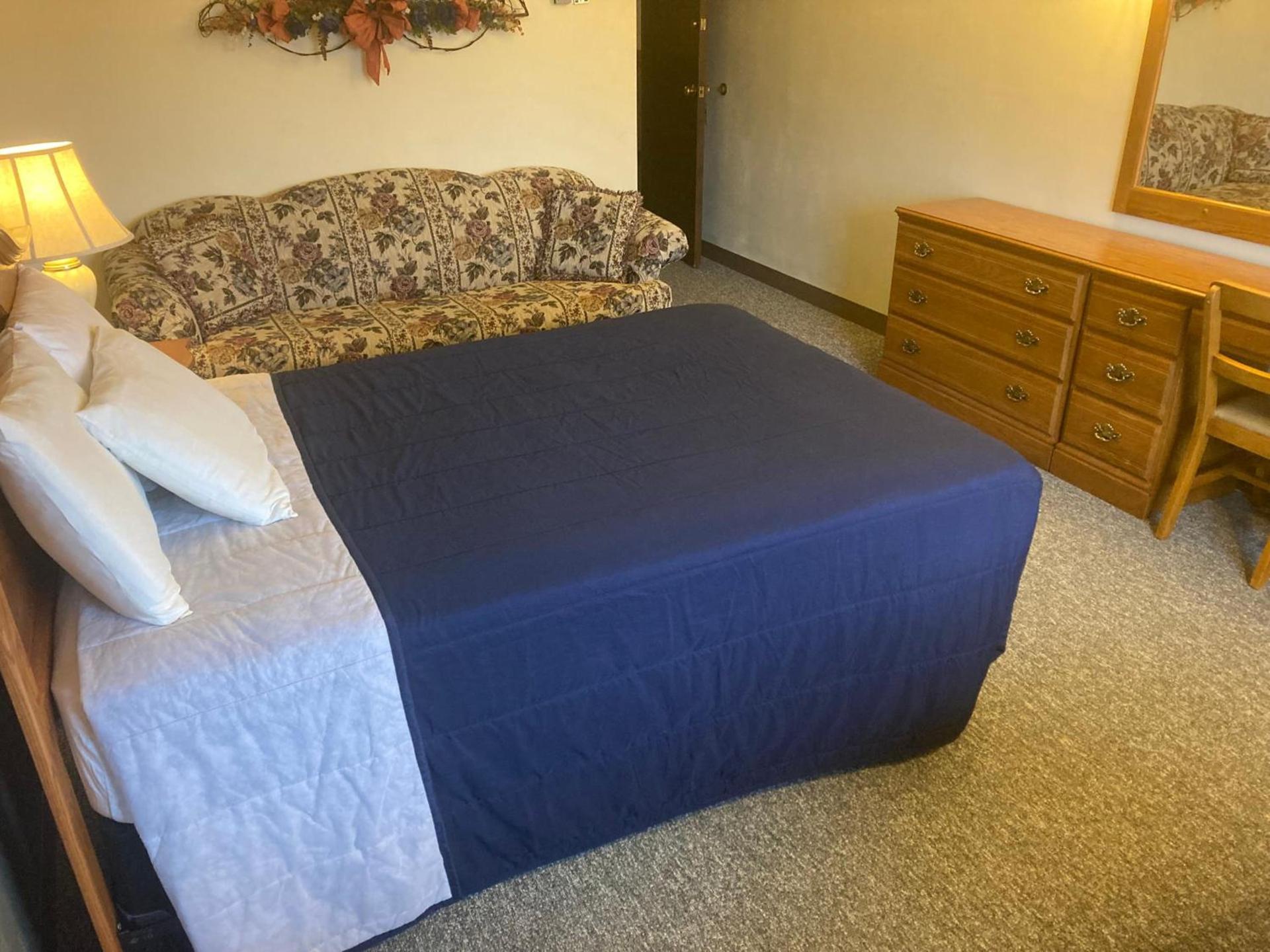 Landmark Motel photo 24