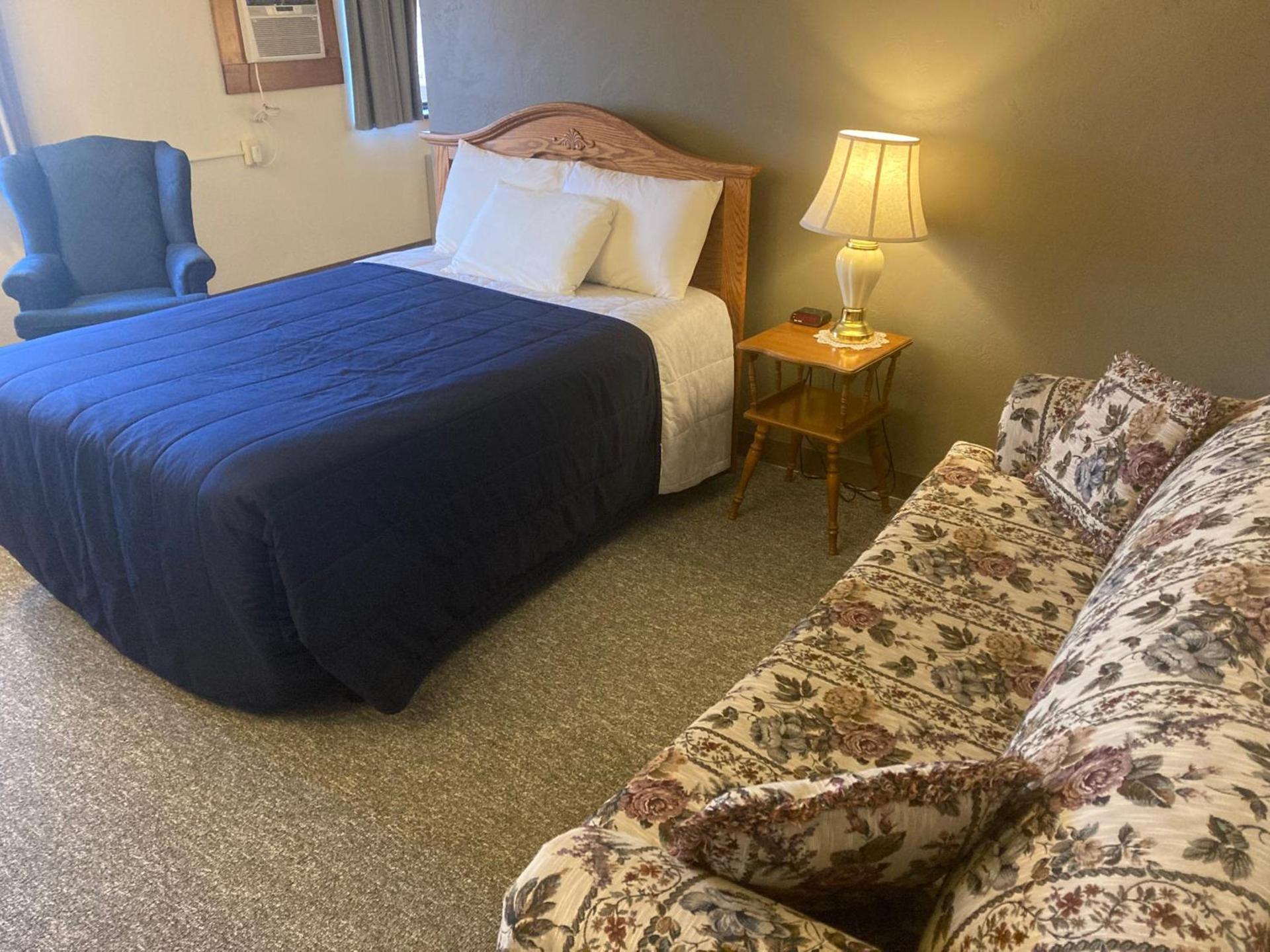Landmark Motel photo 23