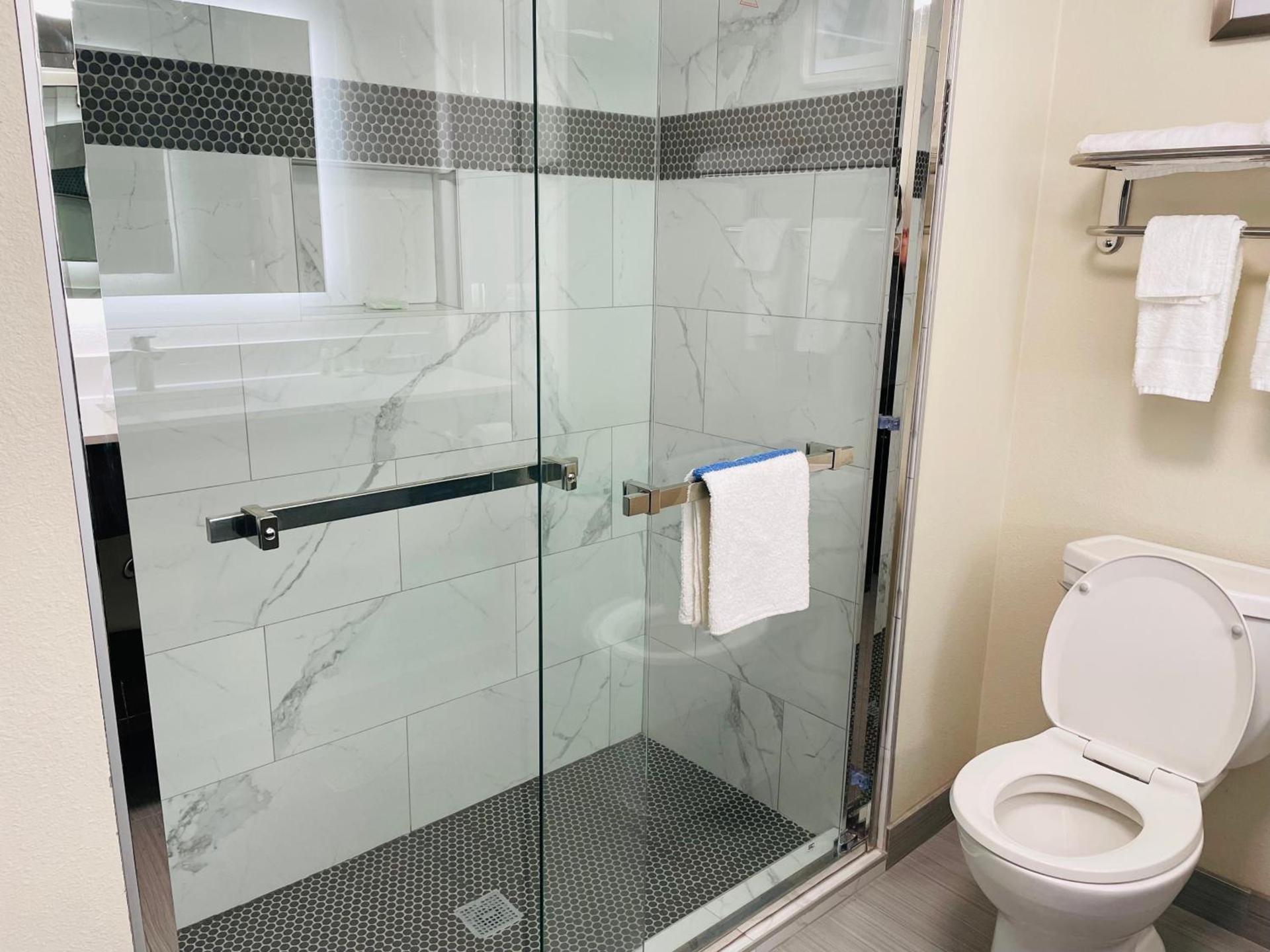Quality Inn & Suites Lake Charles South photo 27