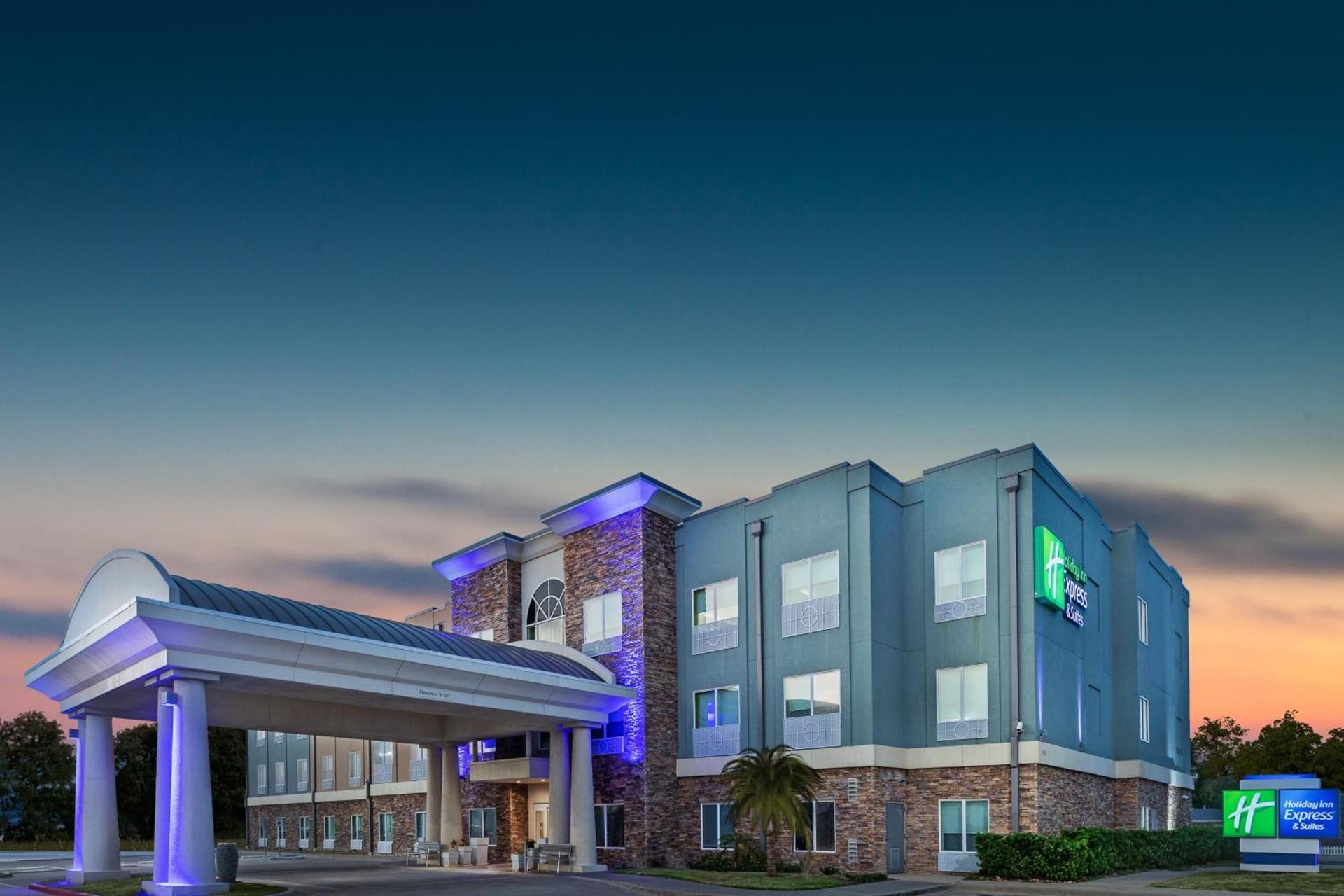 Holiday Inn Express & Suites Rockport - Bay View by IHG — hotel in Rockport