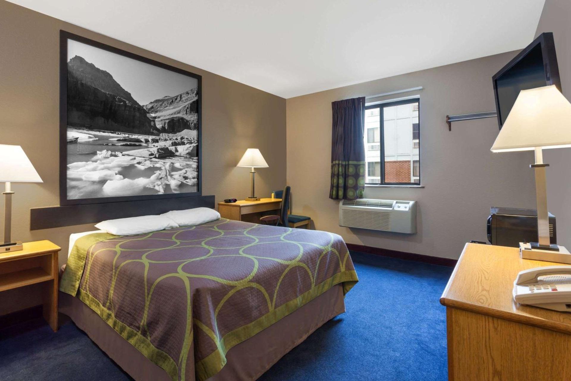 Super 8 by Wyndham Helena photo 4