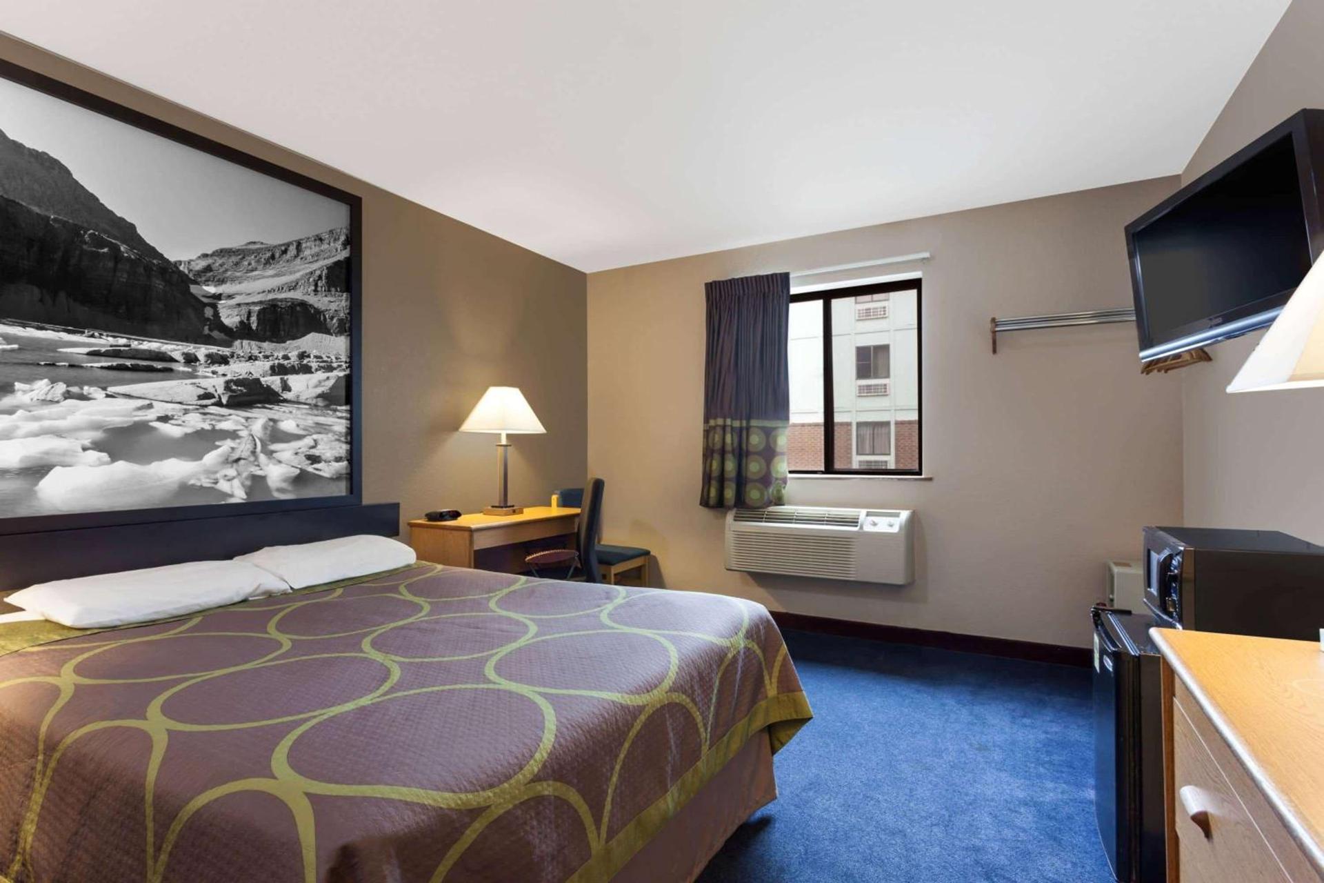 Super 8 by Wyndham Helena photo 6