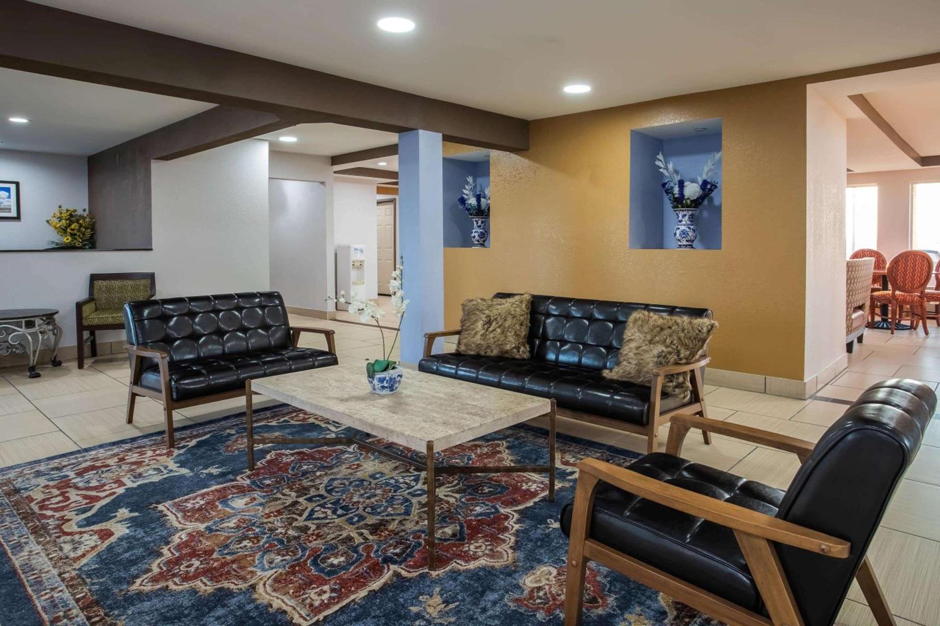 Travelodge by Wyndham Fort Wayne North photo 26