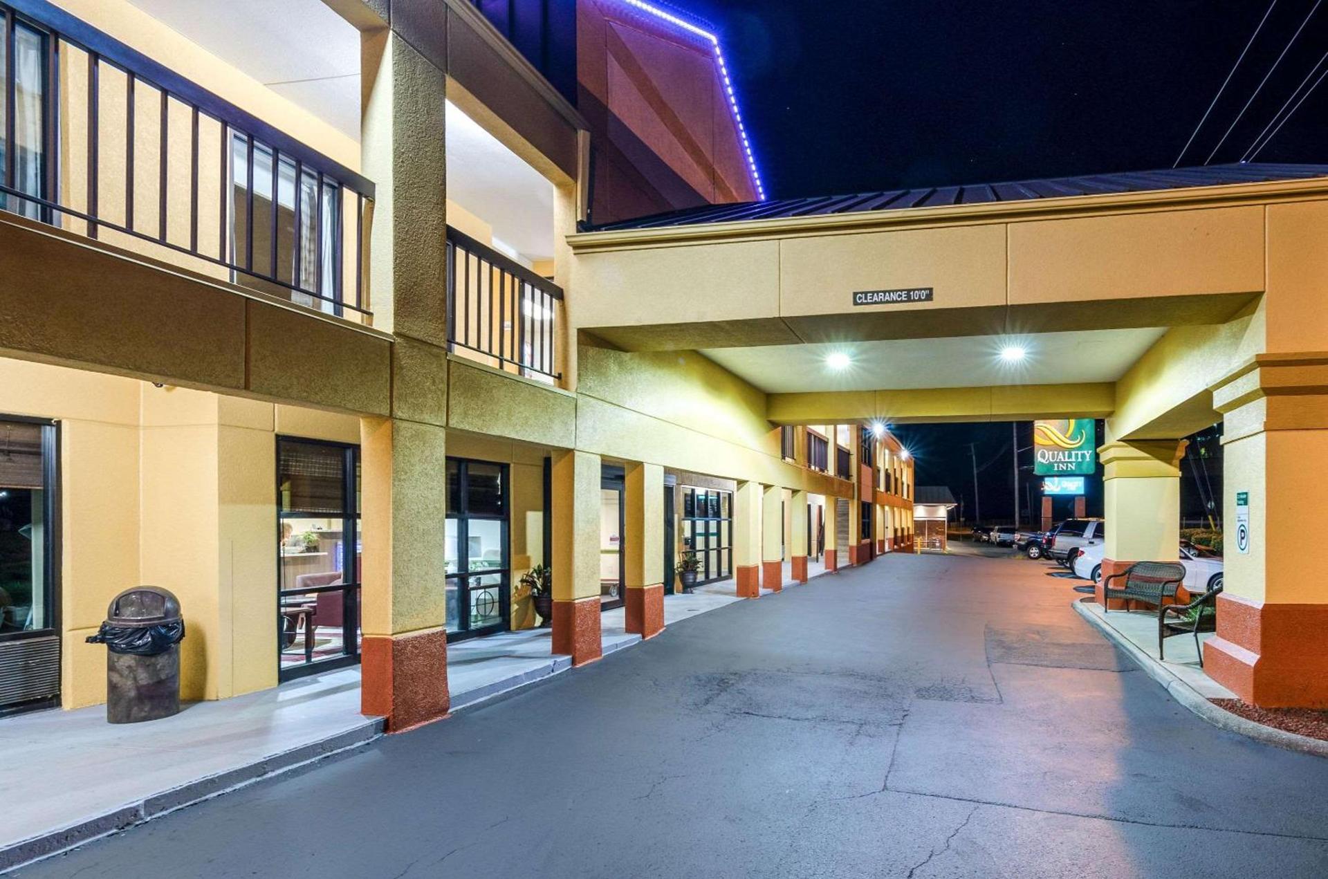 Quality Inn Tanglewood photo 4