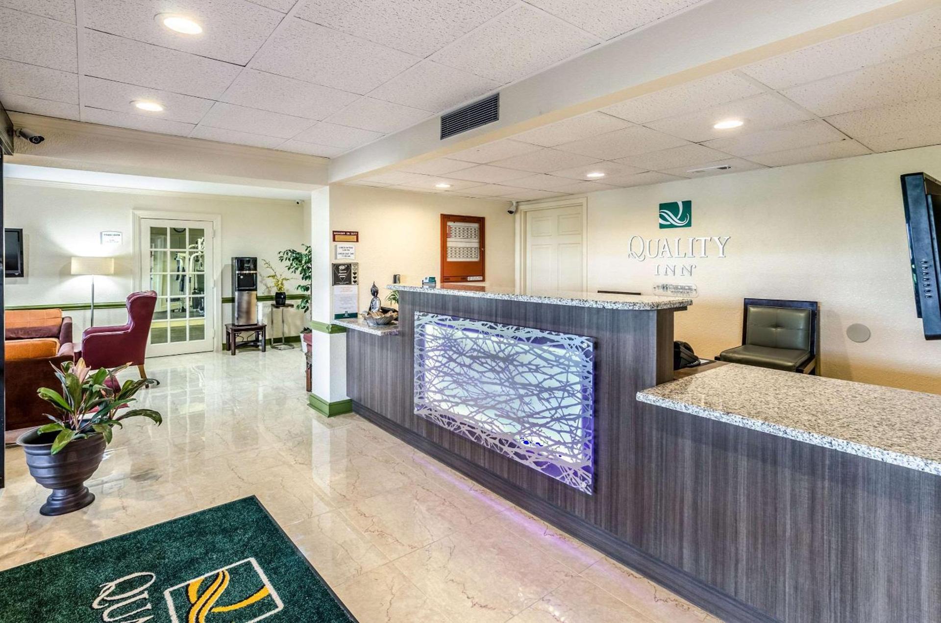 Quality Inn Tanglewood photo 9