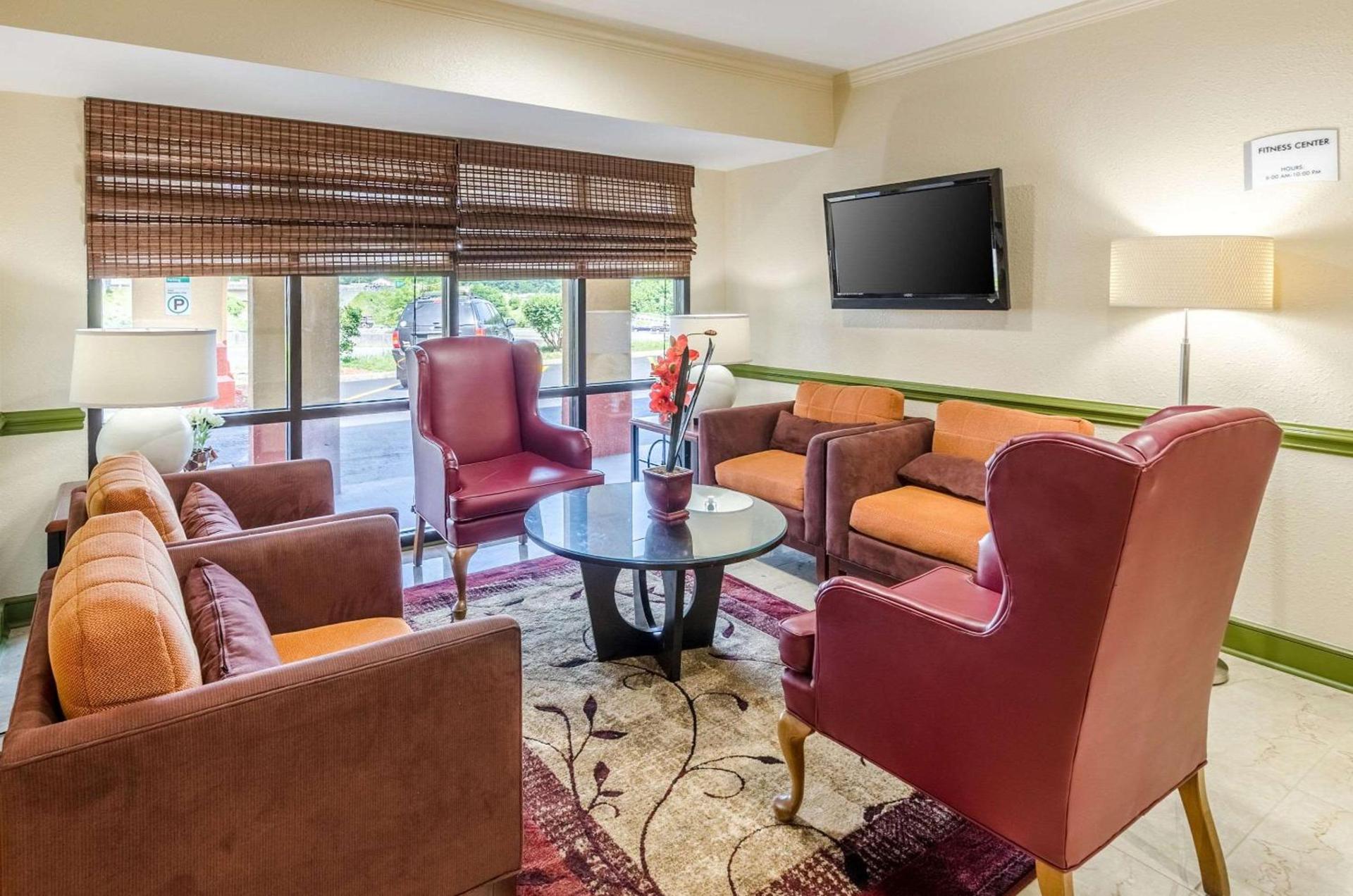 Quality Inn Tanglewood photo 11