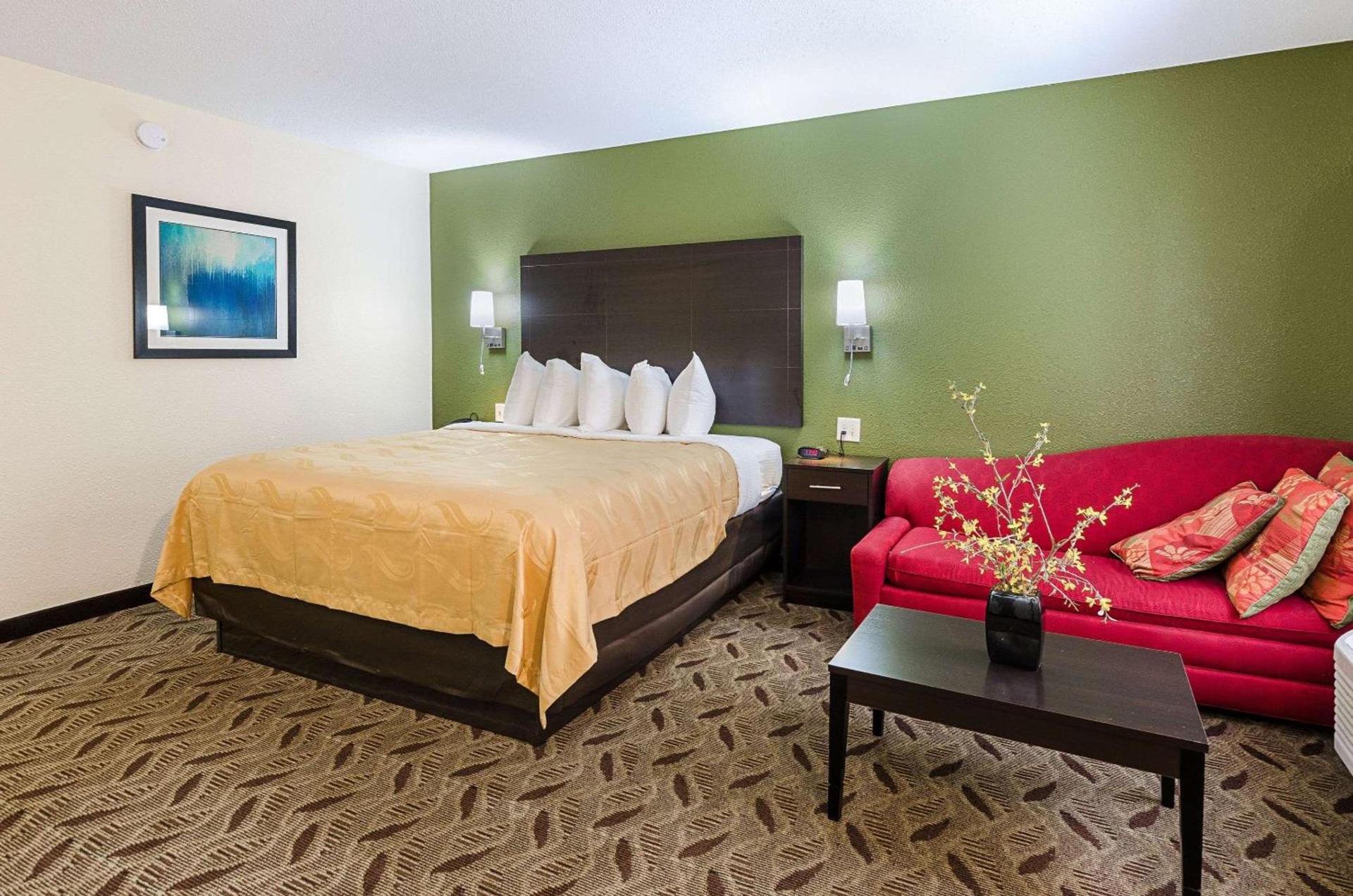 Quality Inn Tanglewood photo 16