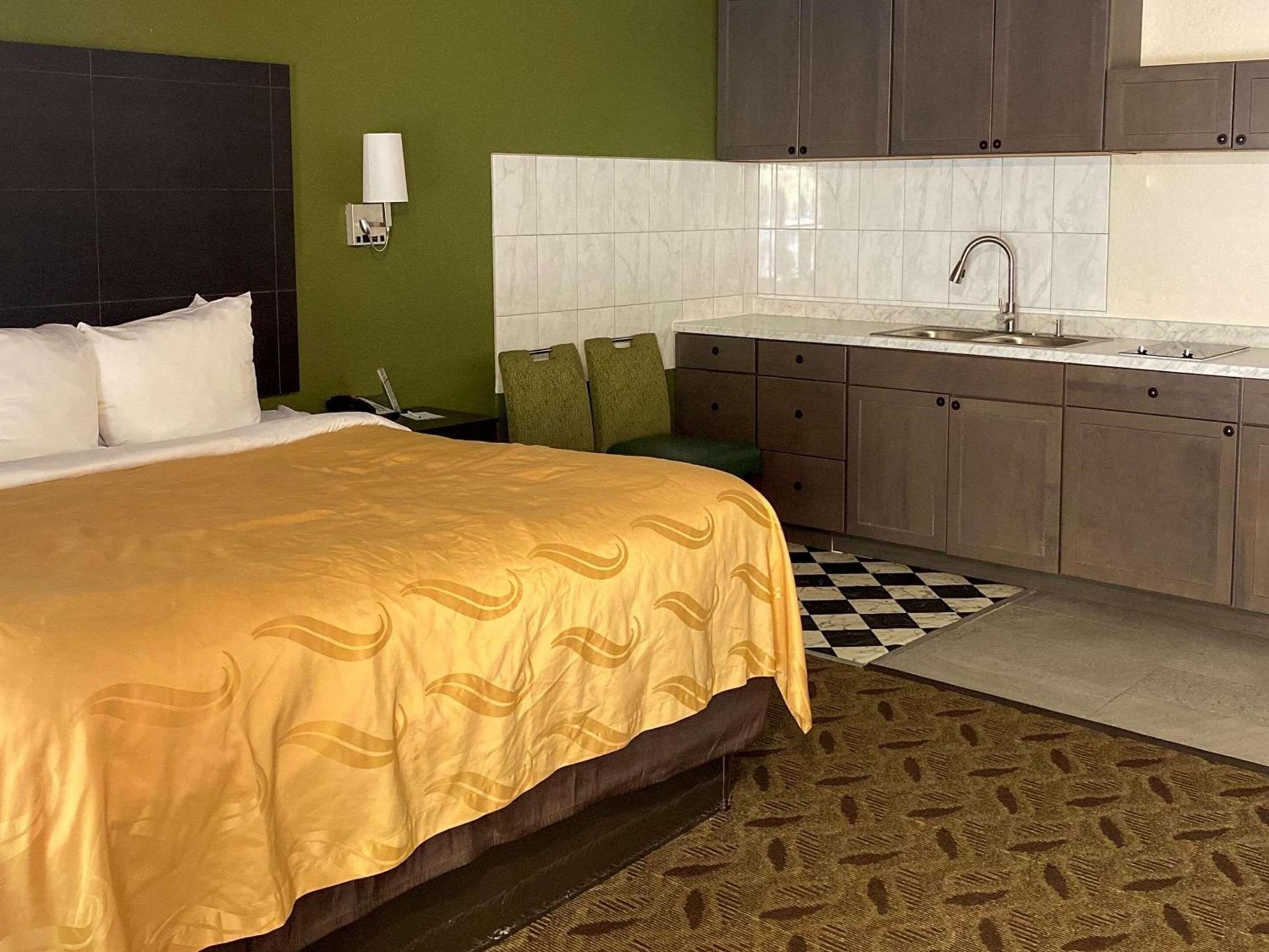 Quality Inn Tanglewood photo 21