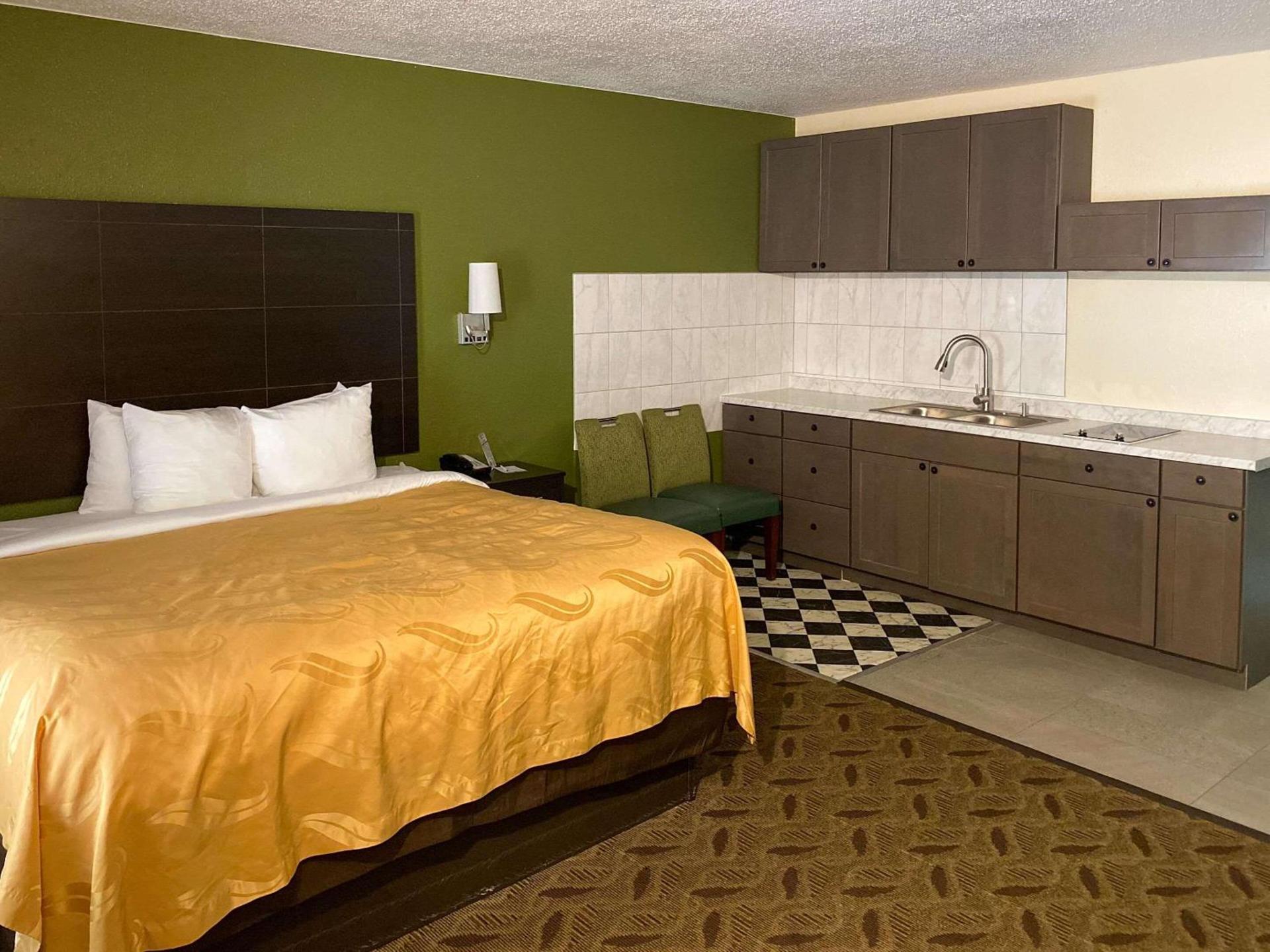 Quality Inn Tanglewood photo 23