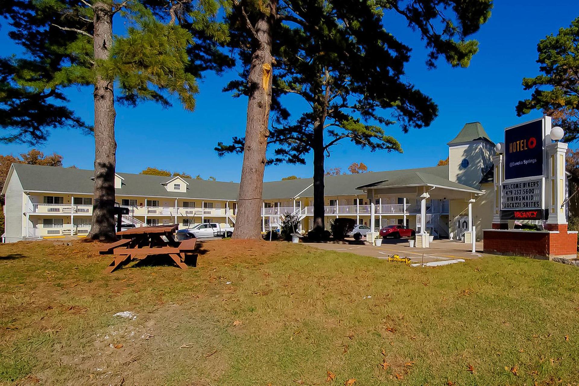 Hotel O Eureka Springs - Christ of Ozark Area — hotel in Eureka Springs