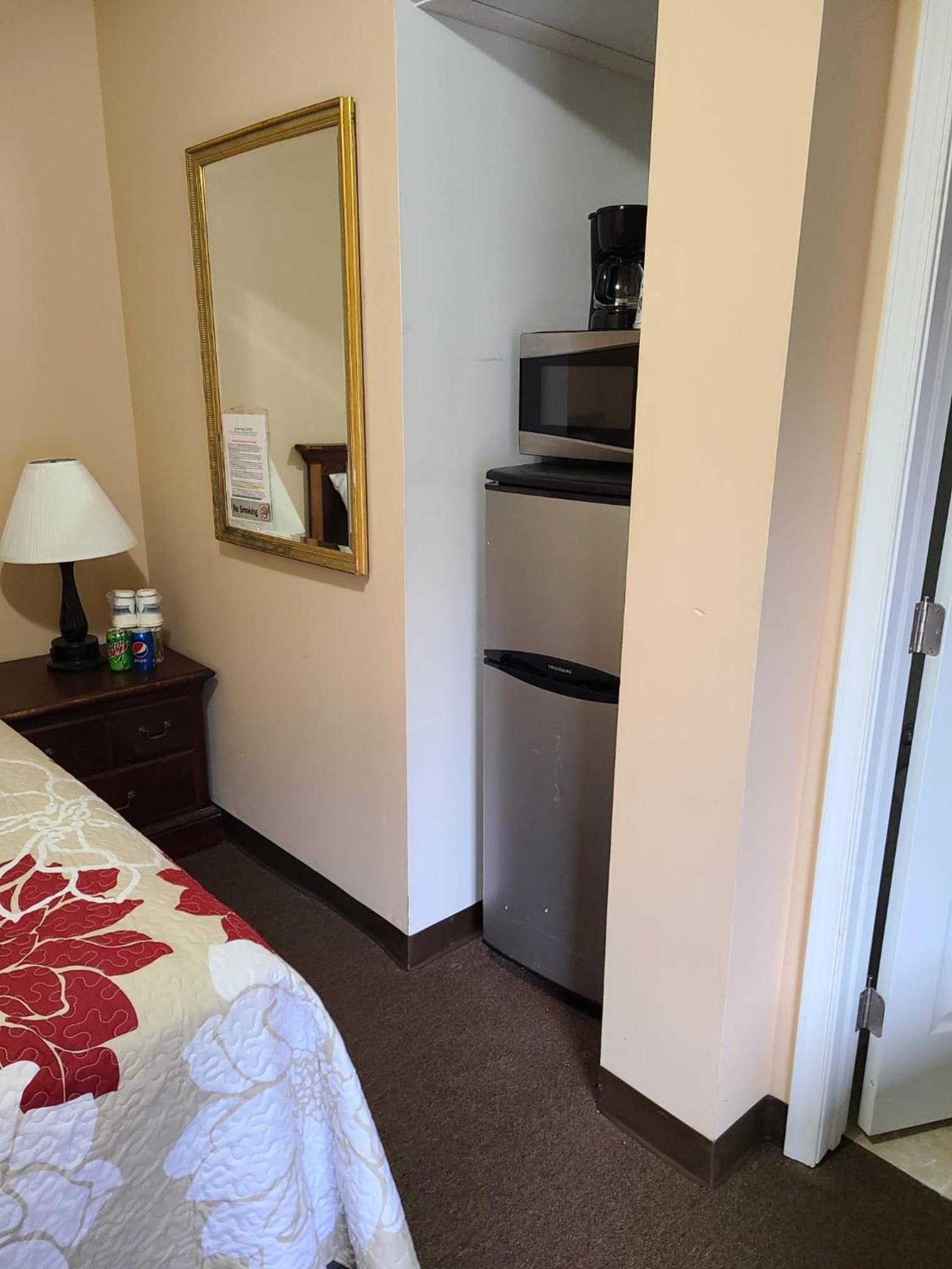 Clarysville Motel photo 40
