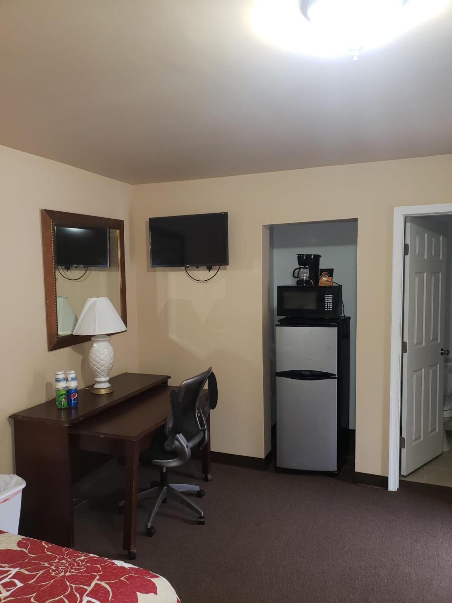 Clarysville Motel photo 43