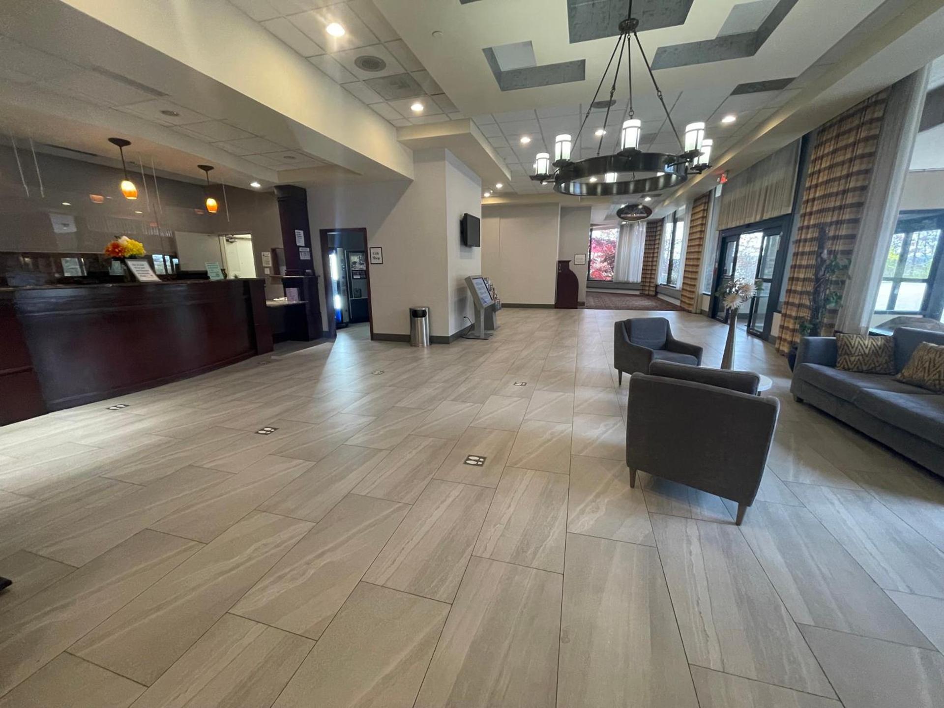Ramada by Wyndham Cleveland Independence photo 38
