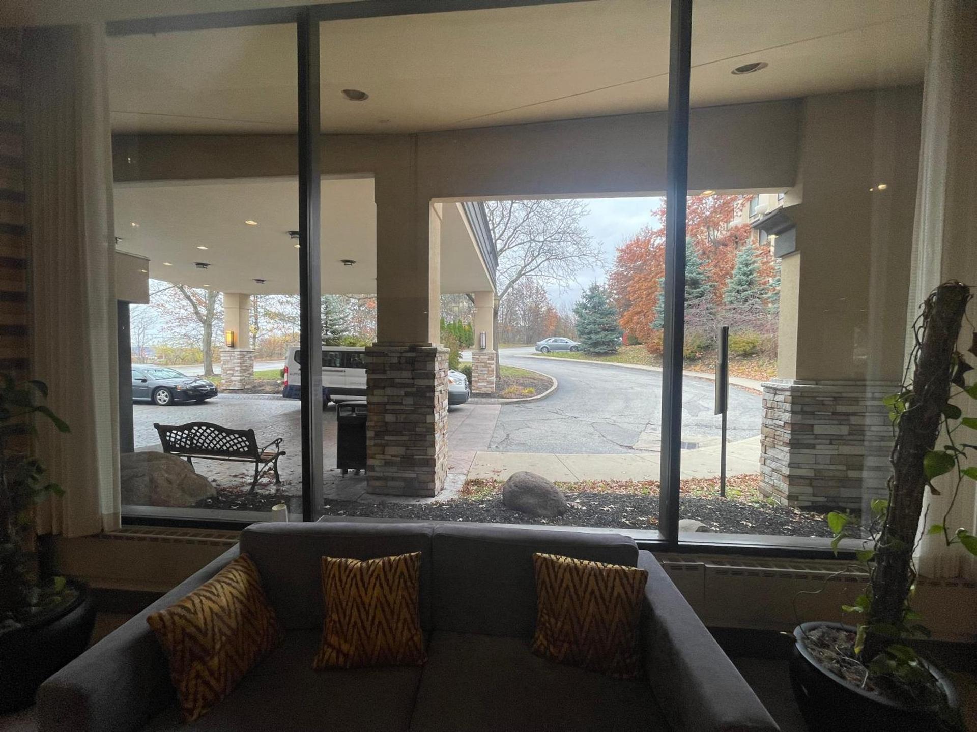 Ramada by Wyndham Cleveland Independence photo 47