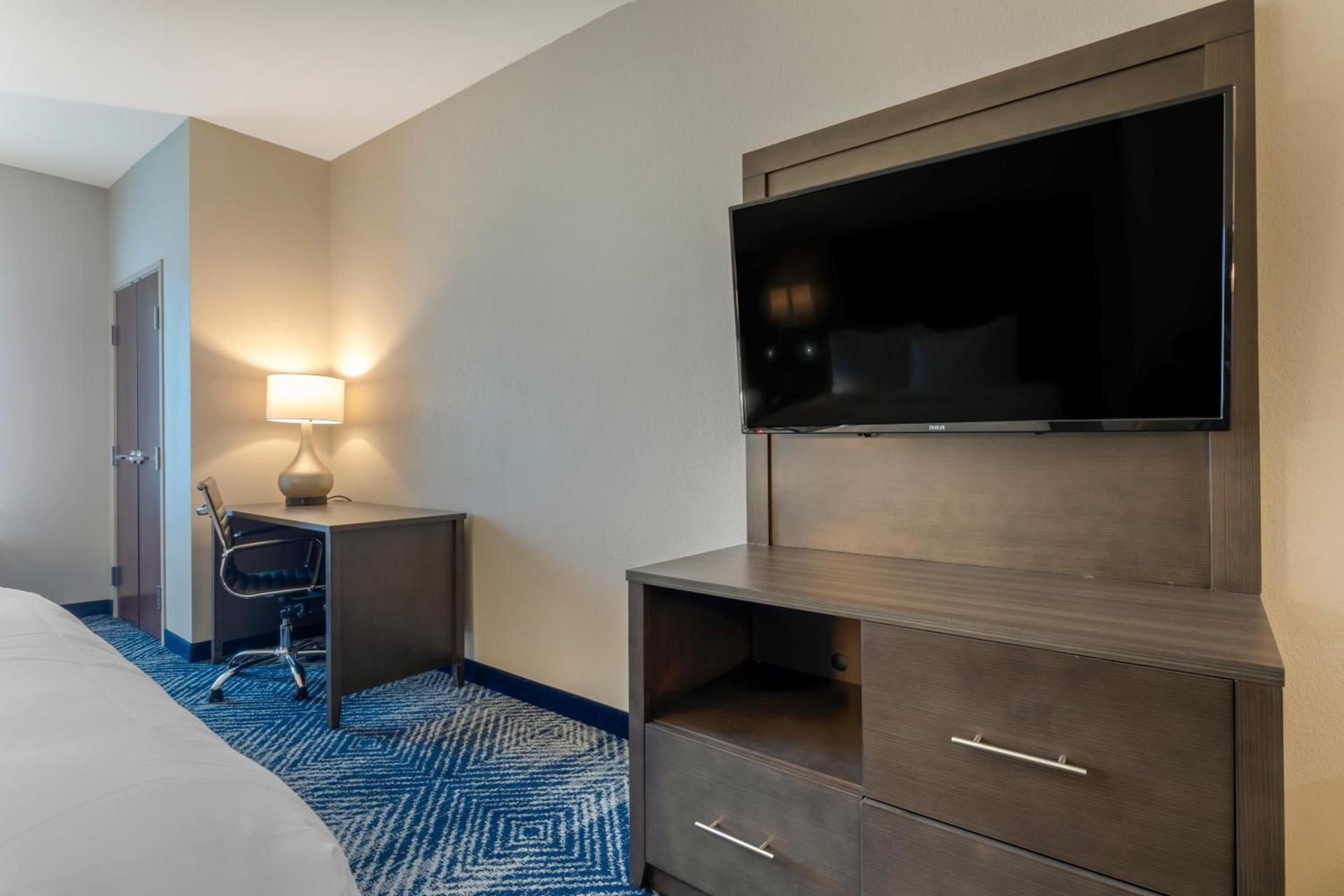 Comfort Inn & Suites Balch Springs - SE Dallas photo 47