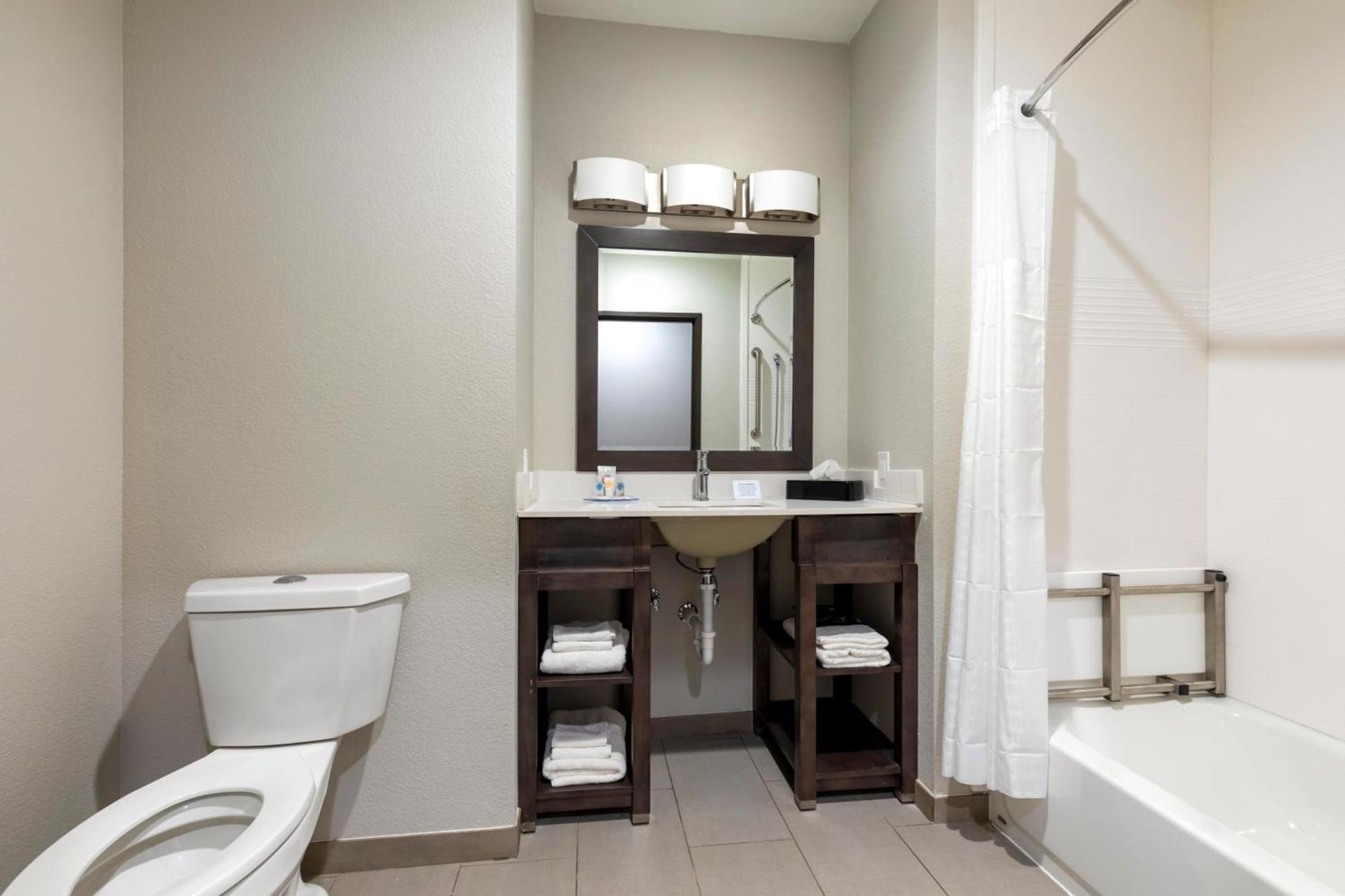 Comfort Inn & Suites Balch Springs - SE Dallas photo 38