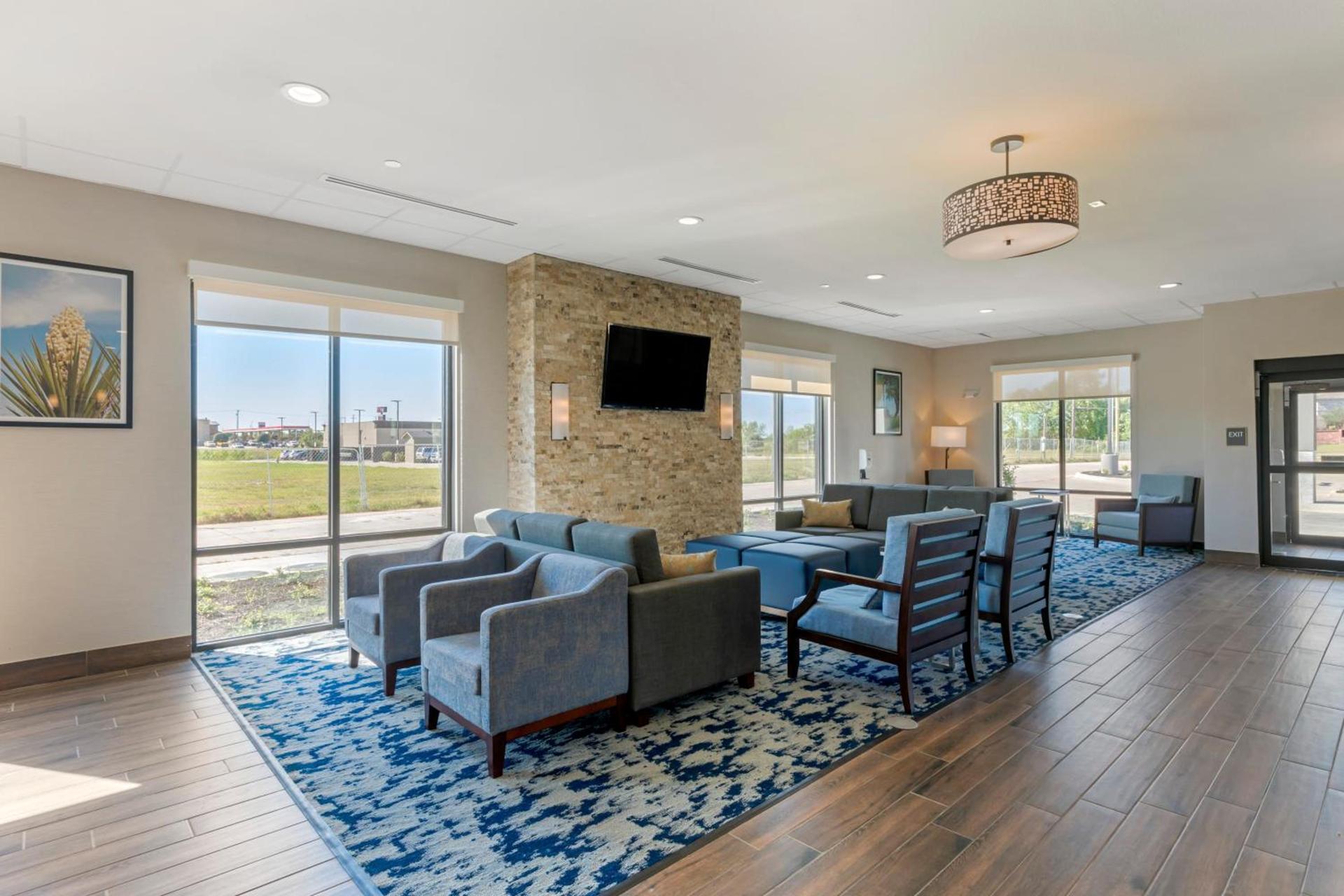 Comfort Inn & Suites Balch Springs - SE Dallas photo 33