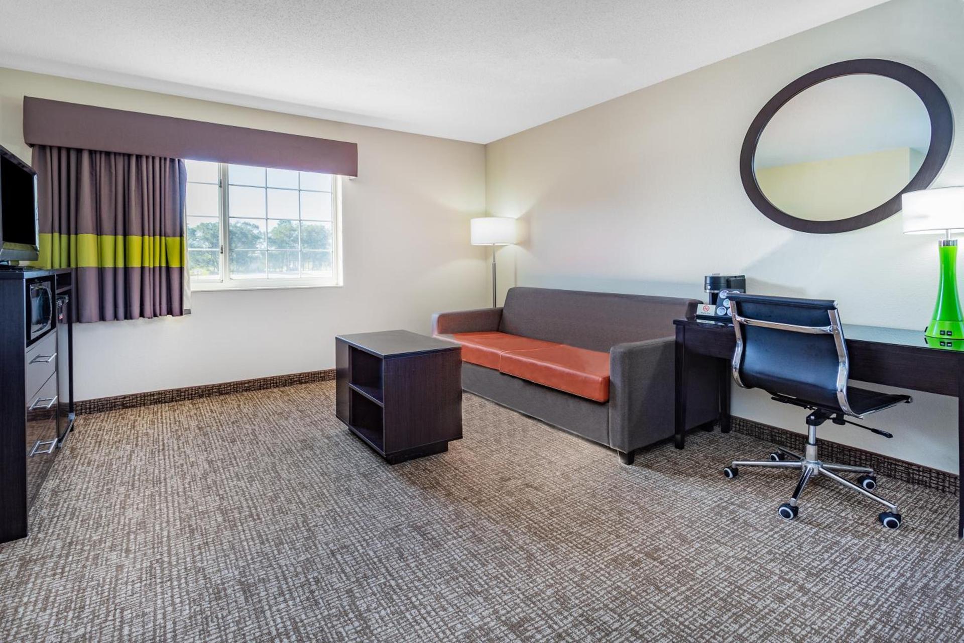 Emmetsburg Hotel & Suites photo 67