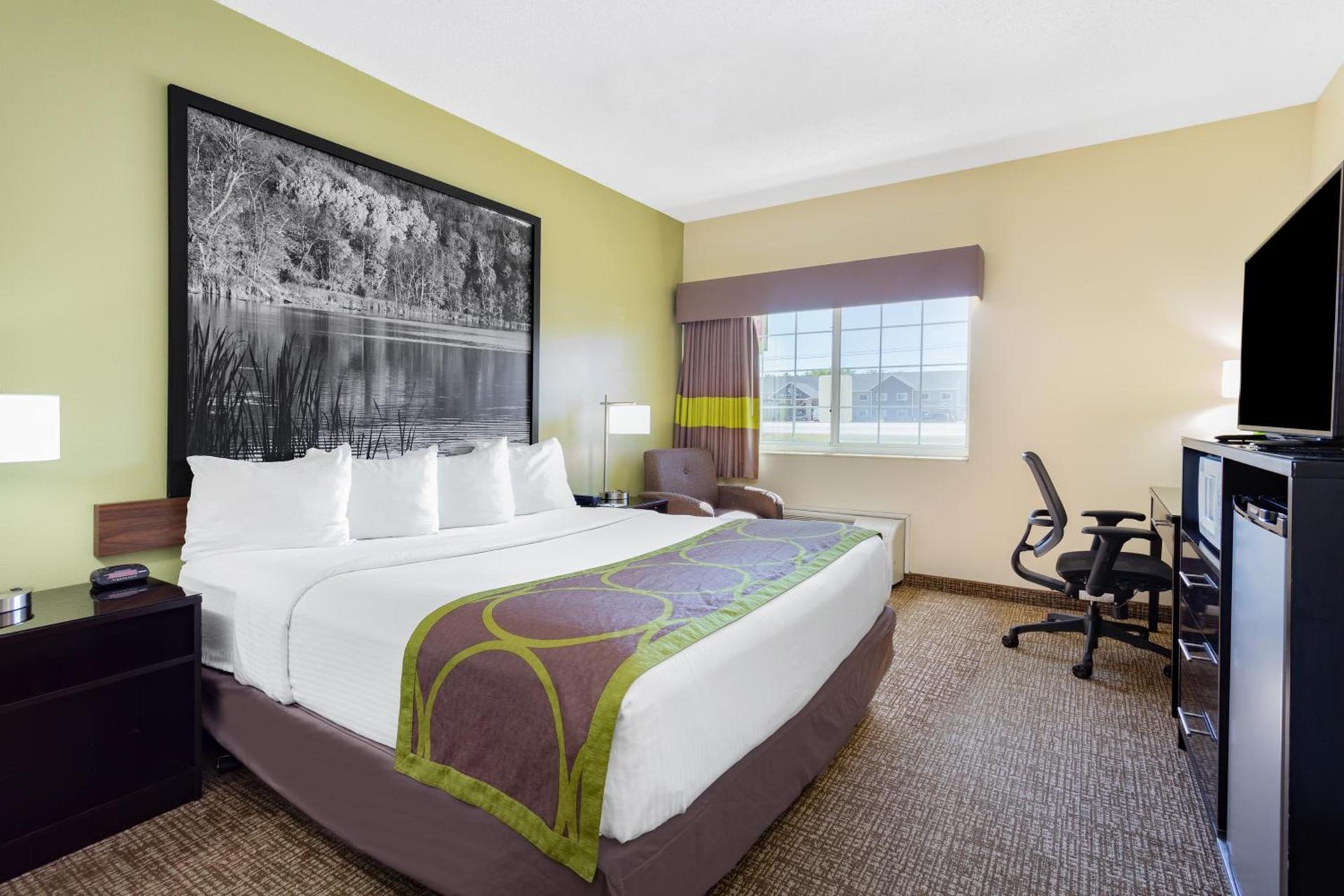 Emmetsburg Hotel & Suites photo 72