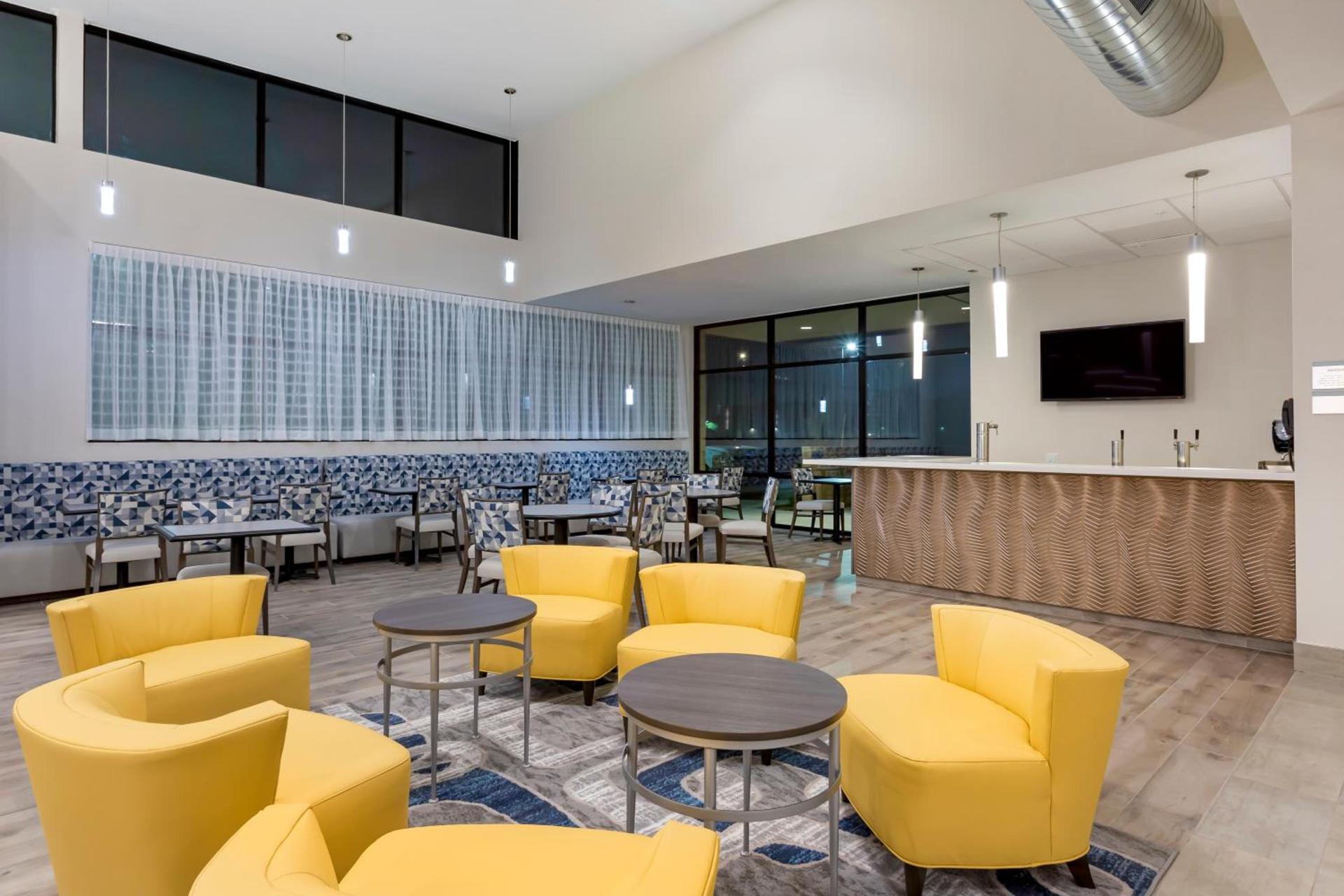 Best Western Plus Executive Residency Phoenix North Happy Valley photo 84
