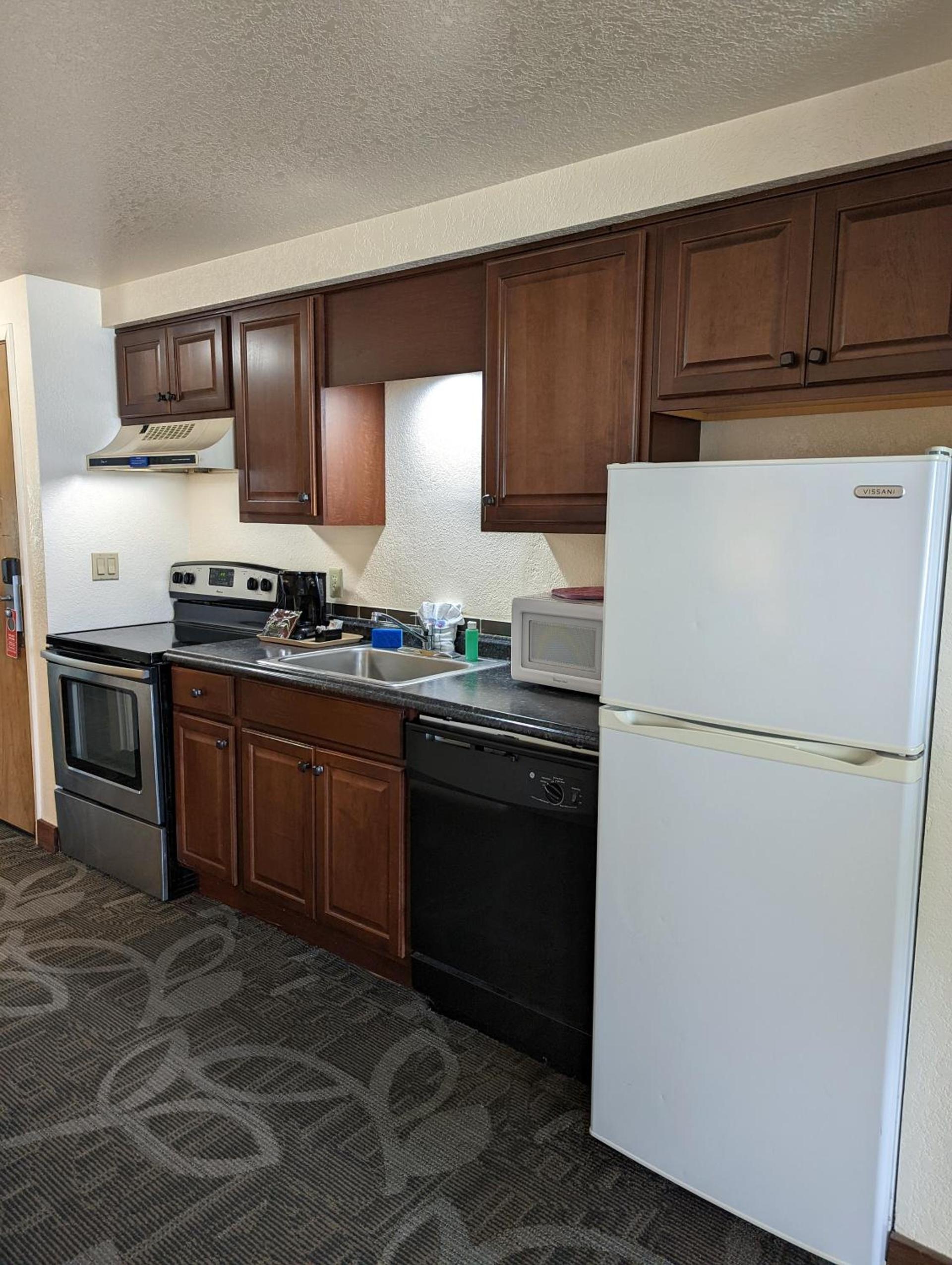 Surfside Resort photo 47