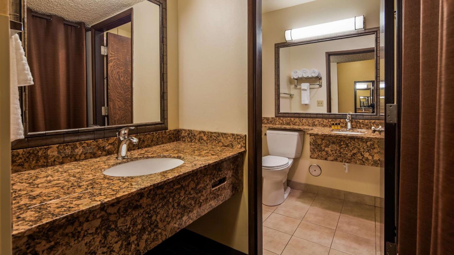Best Western Plus Tree House photo 74