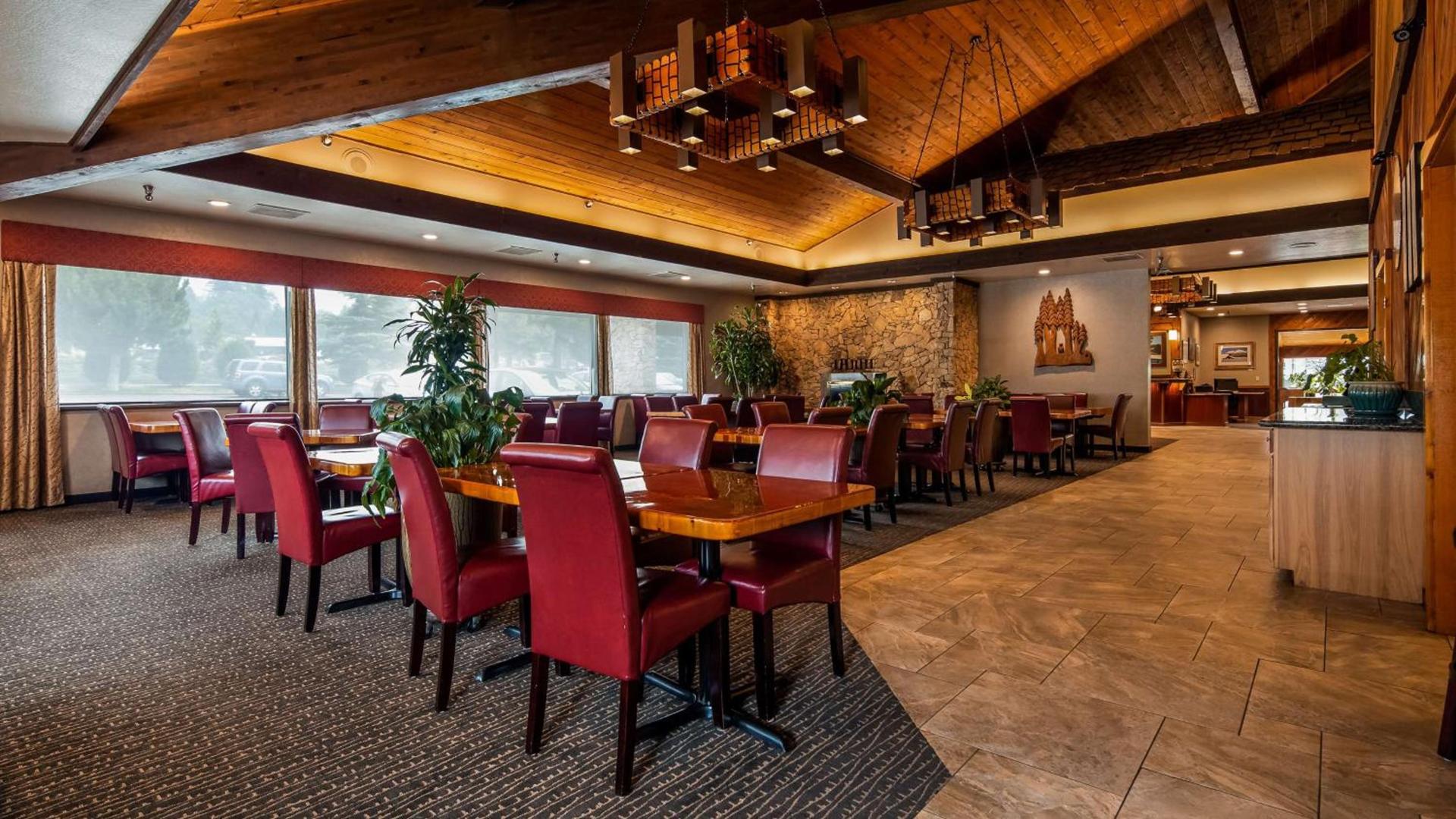 Best Western Plus Tree House photo 71