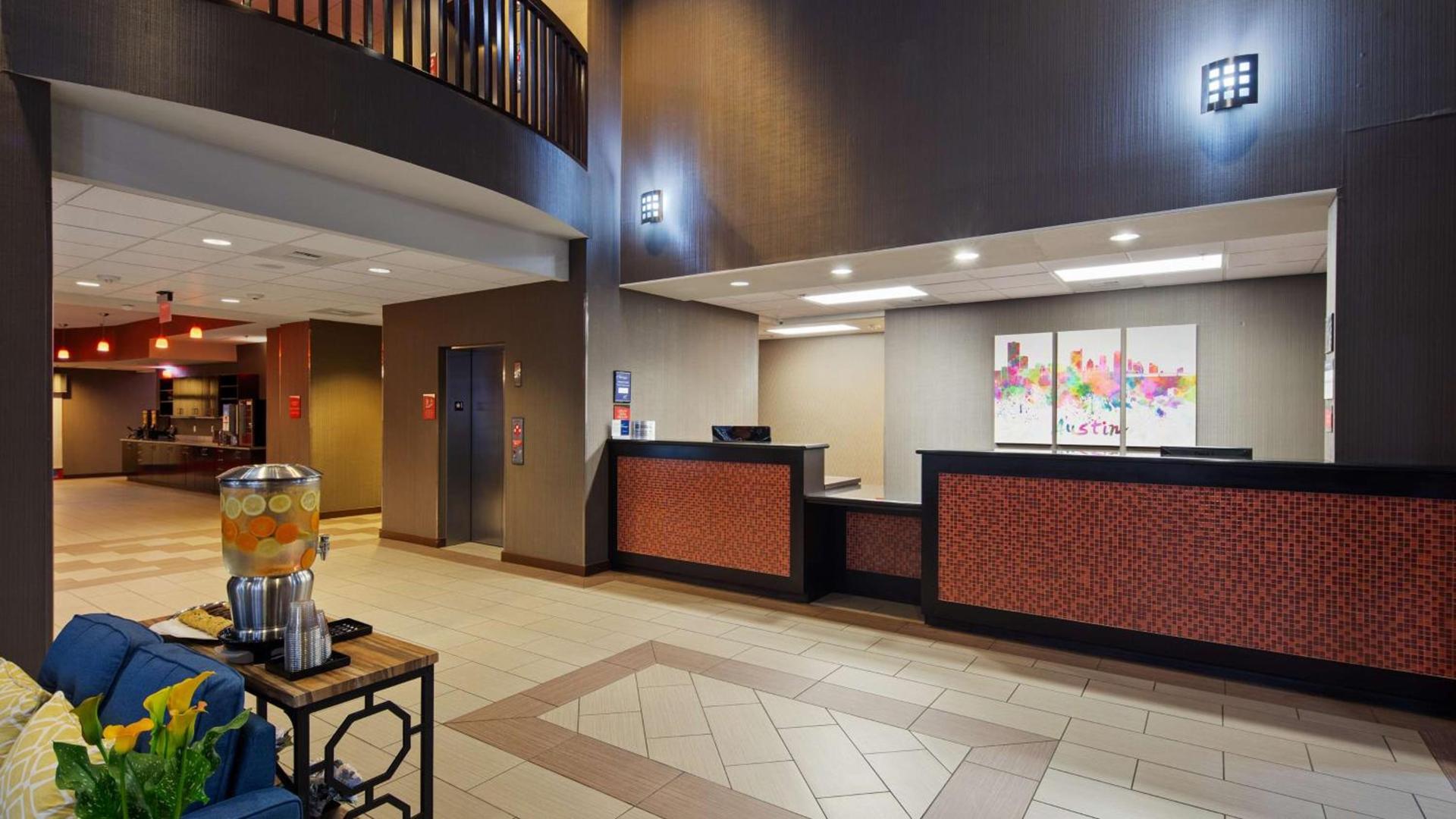 Best Western Plus Austin Airport Inn & Suites photo 12