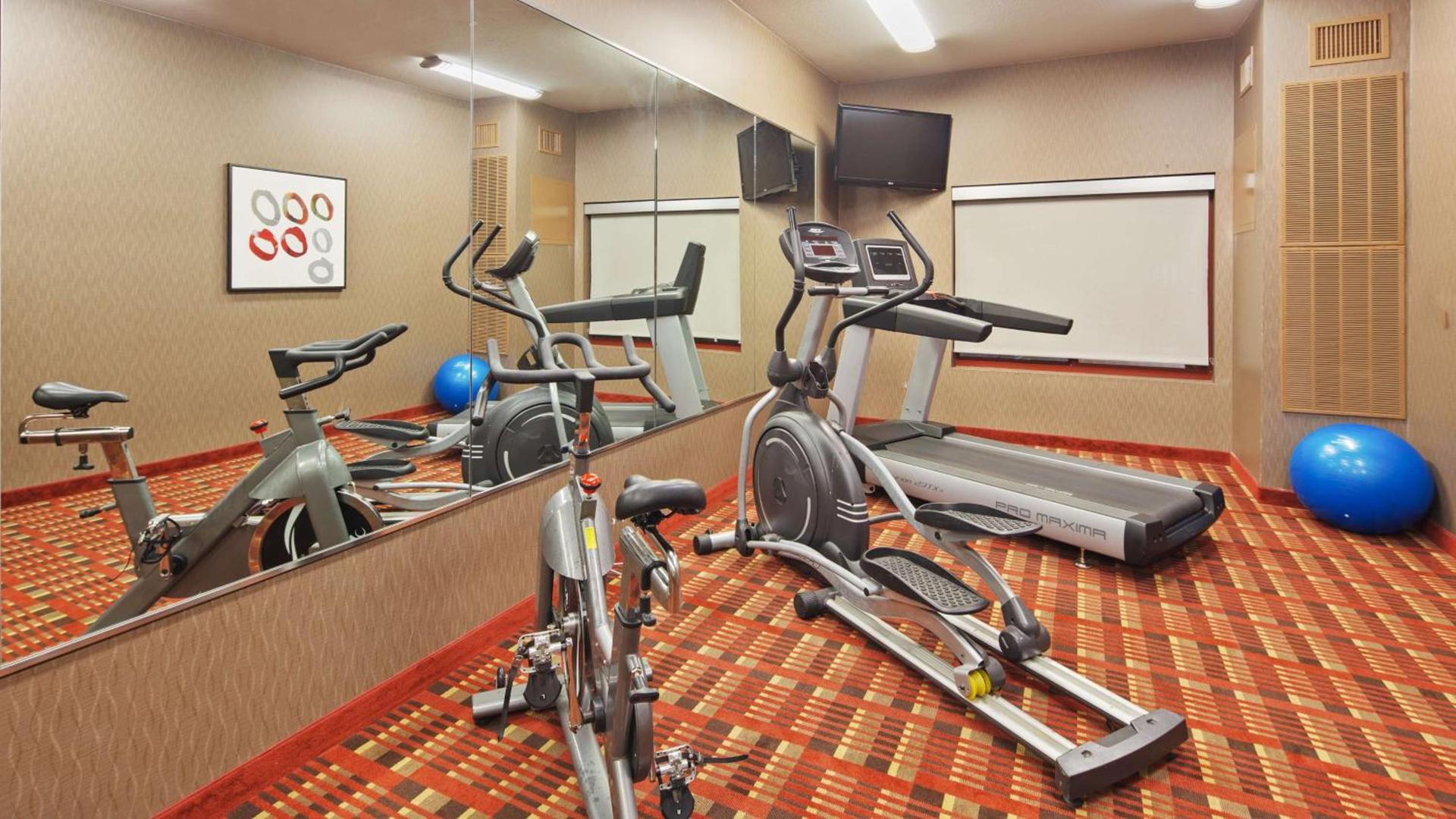 Best Western Plus Austin Airport Inn & Suites photo 3