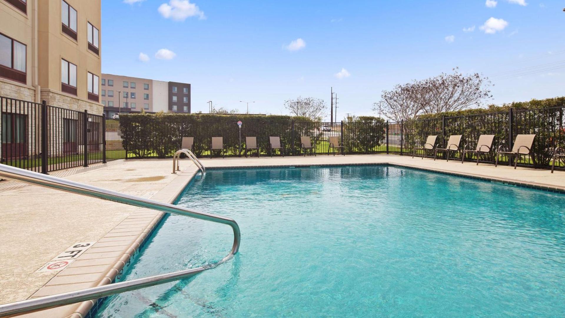 Best Western Plus Austin Airport Inn & Suites photo 28