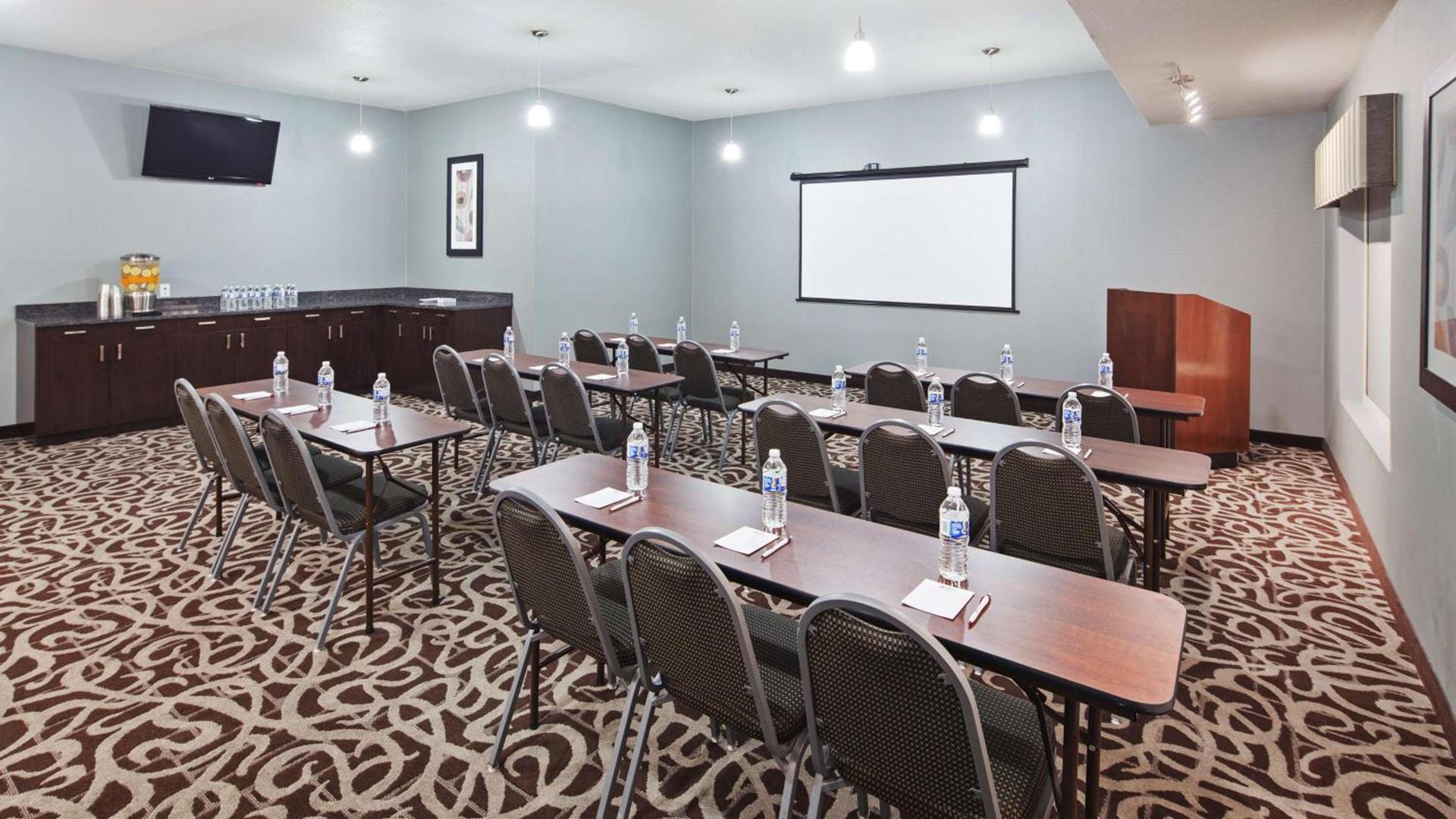 Best Western Plus Austin Airport Inn & Suites photo 8