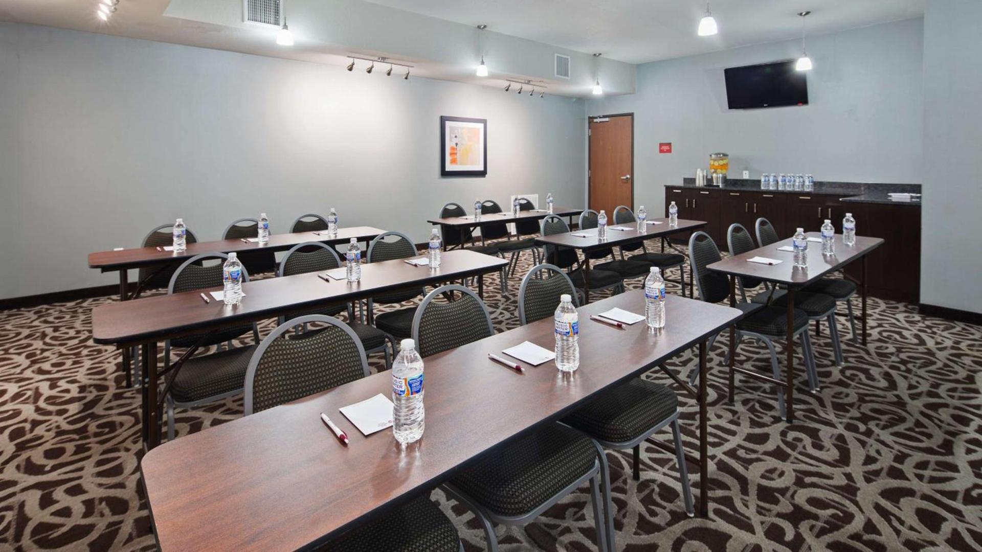 Best Western Plus Austin Airport Inn & Suites photo 6