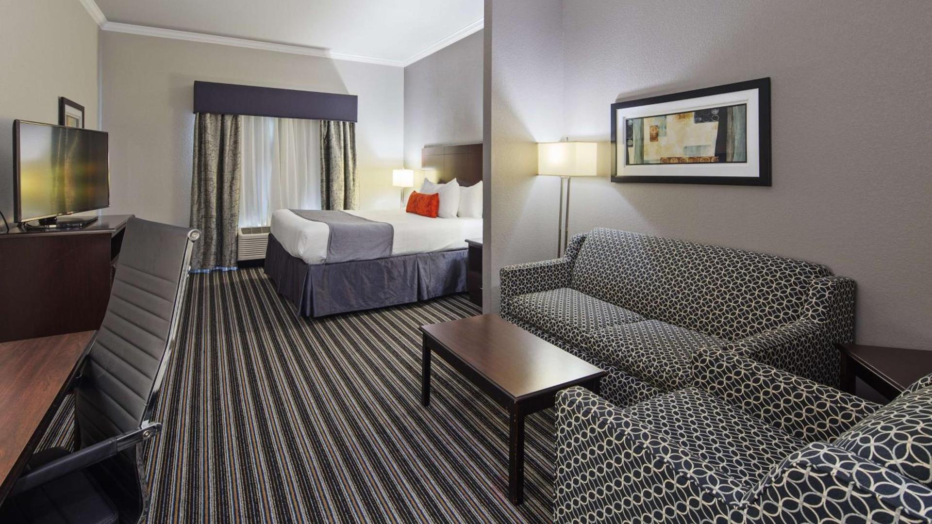 Best Western Plus Austin Airport Inn & Suites photo 25