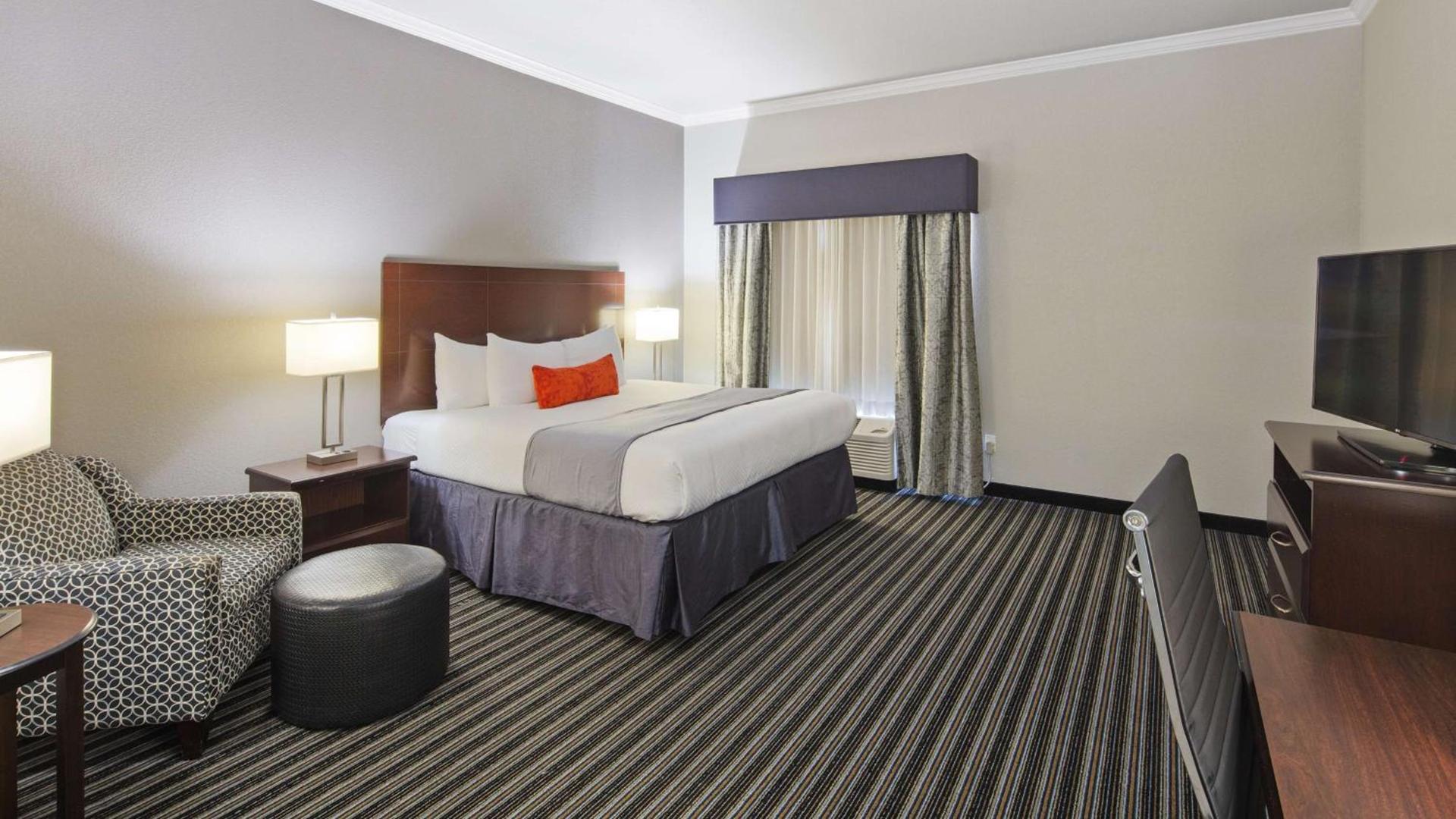 Best Western Plus Austin Airport Inn & Suites photo 23