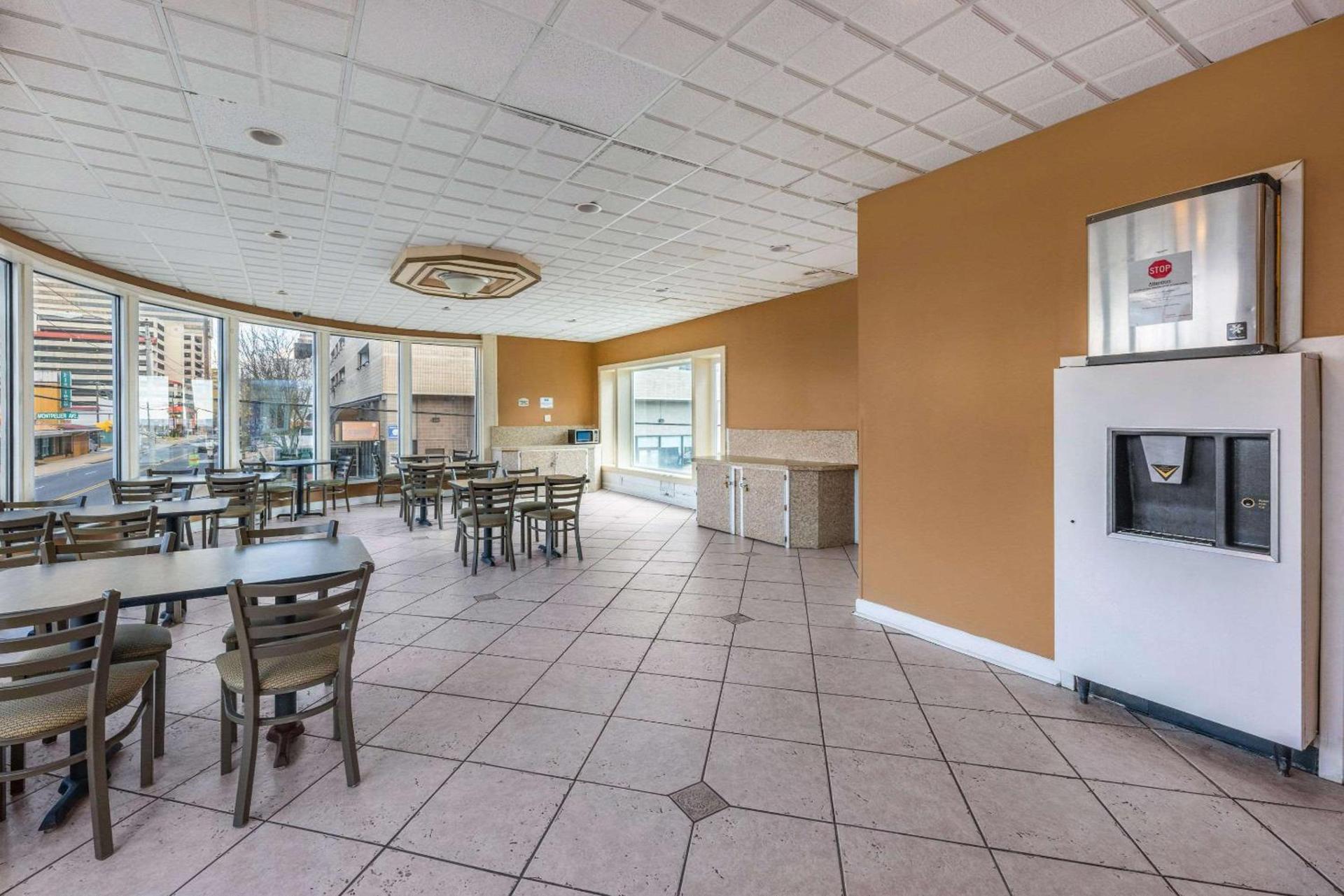 Rodeway Inn Oceanview photo 24