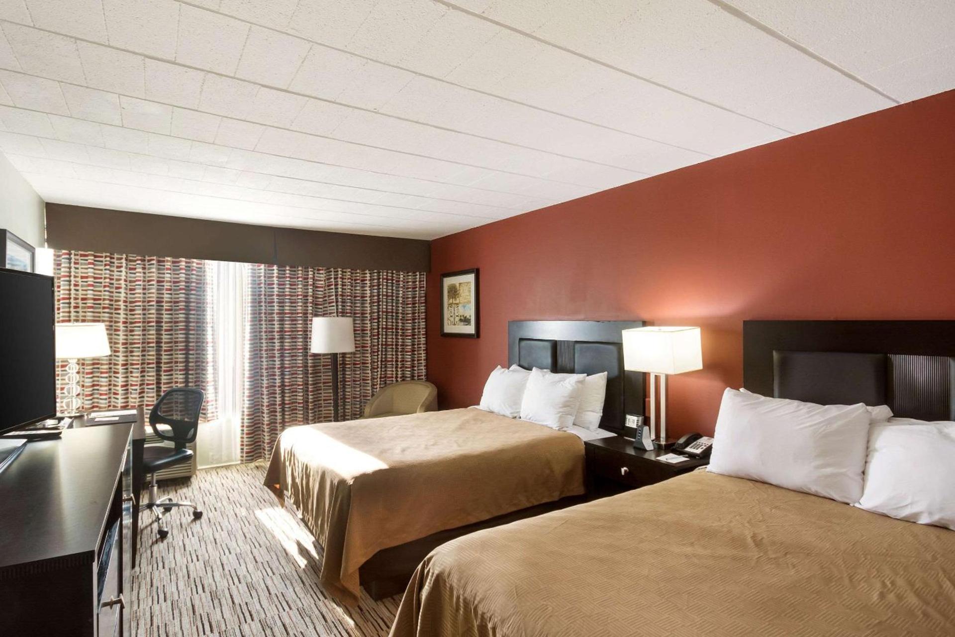 Exton Hotel and Conference Center photo 8