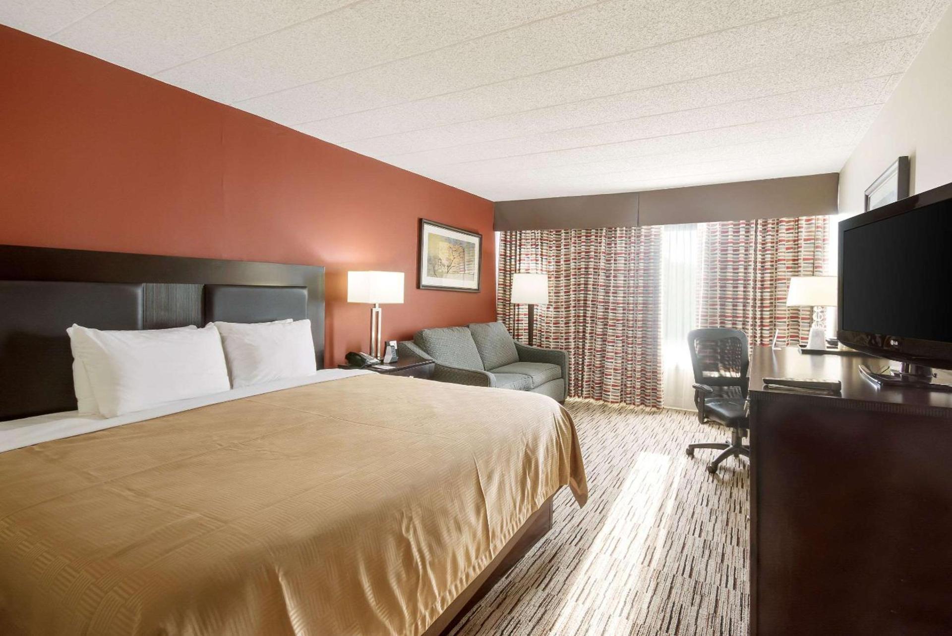 Exton Hotel and Conference Center photo 7