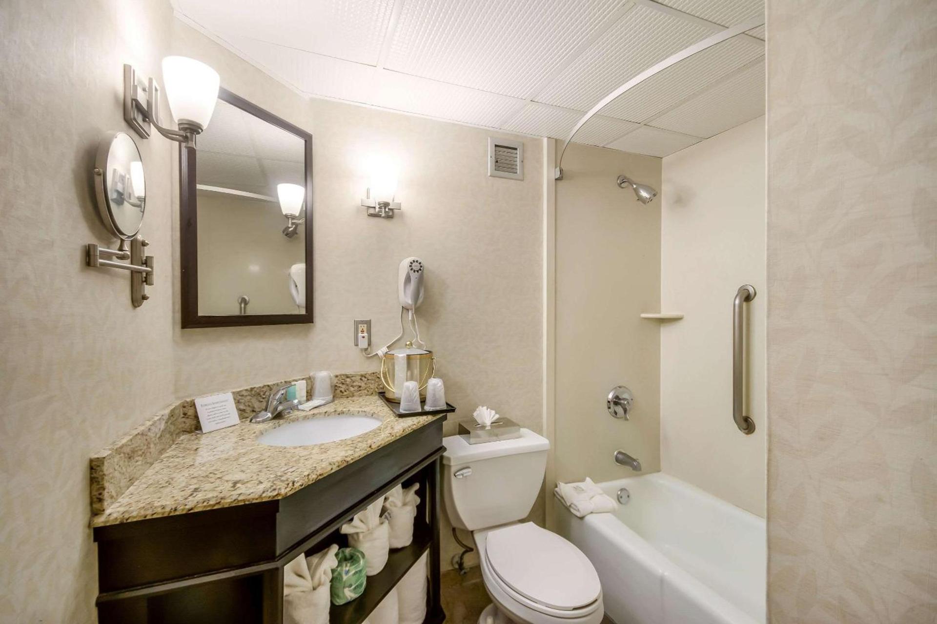Exton Hotel and Conference Center photo 15