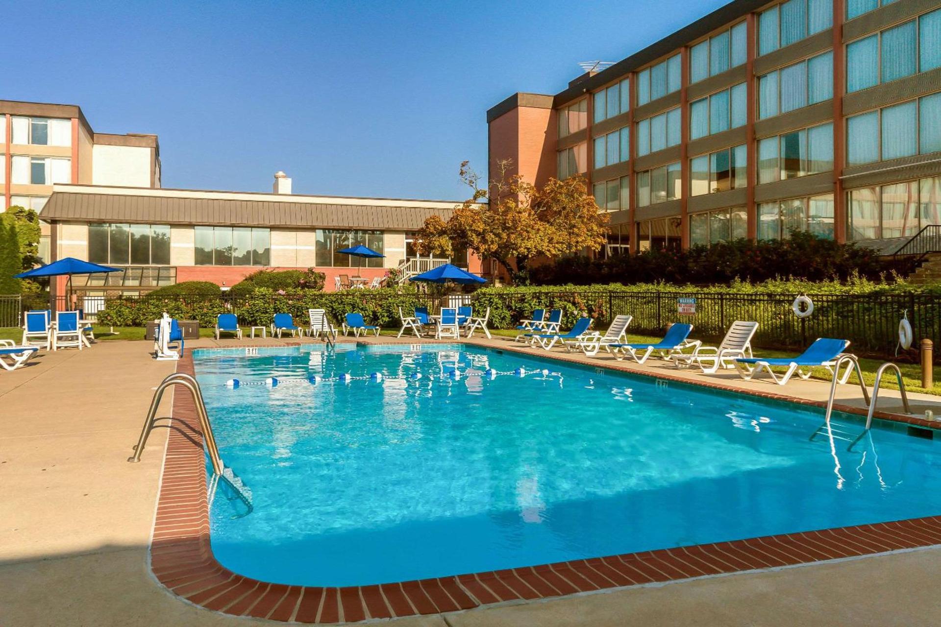 Exton Hotel and Conference Center photo 4