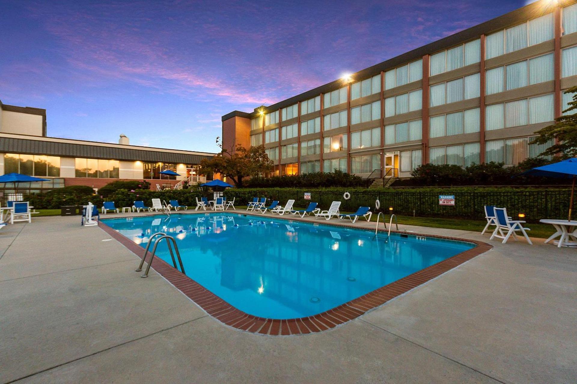 Exton Hotel and Conference Center photo 3