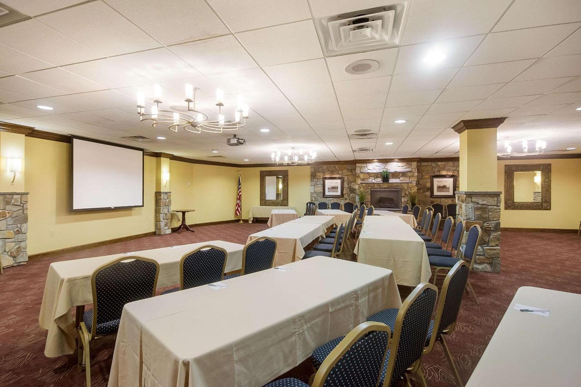 Exton Hotel and Conference Center photo 43