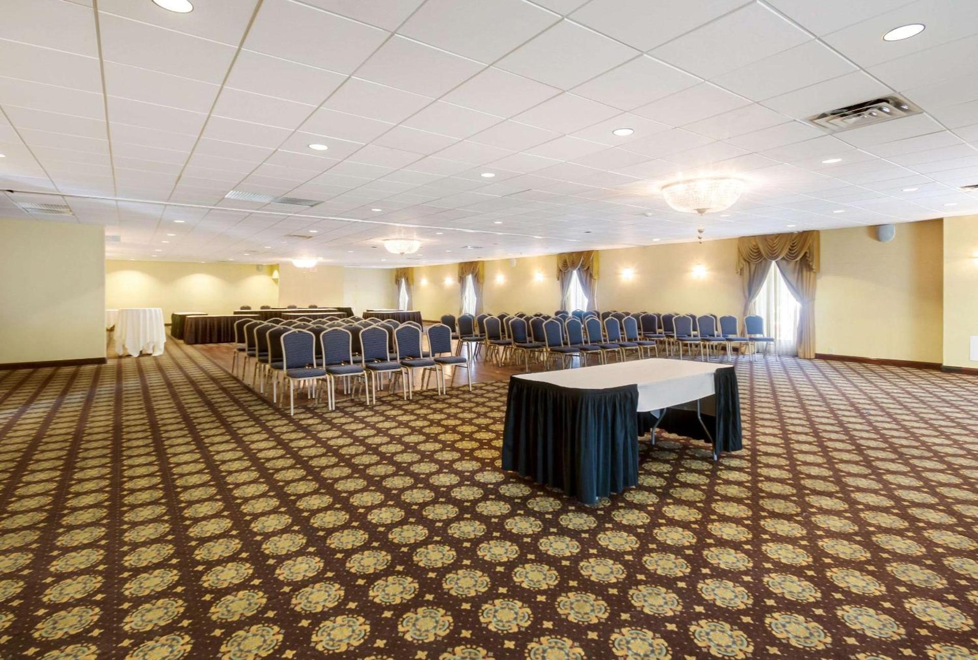 Exton Hotel and Conference Center photo 46