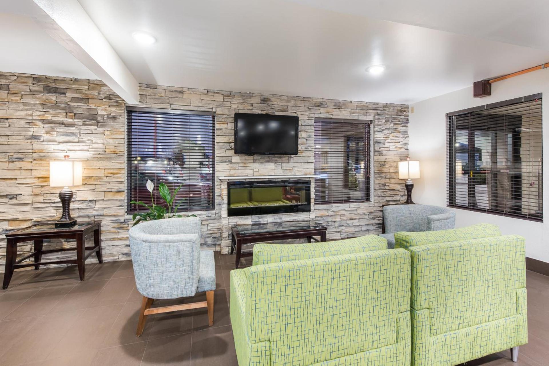 Holiday Inn Express London-I-70 by IHG photo 27