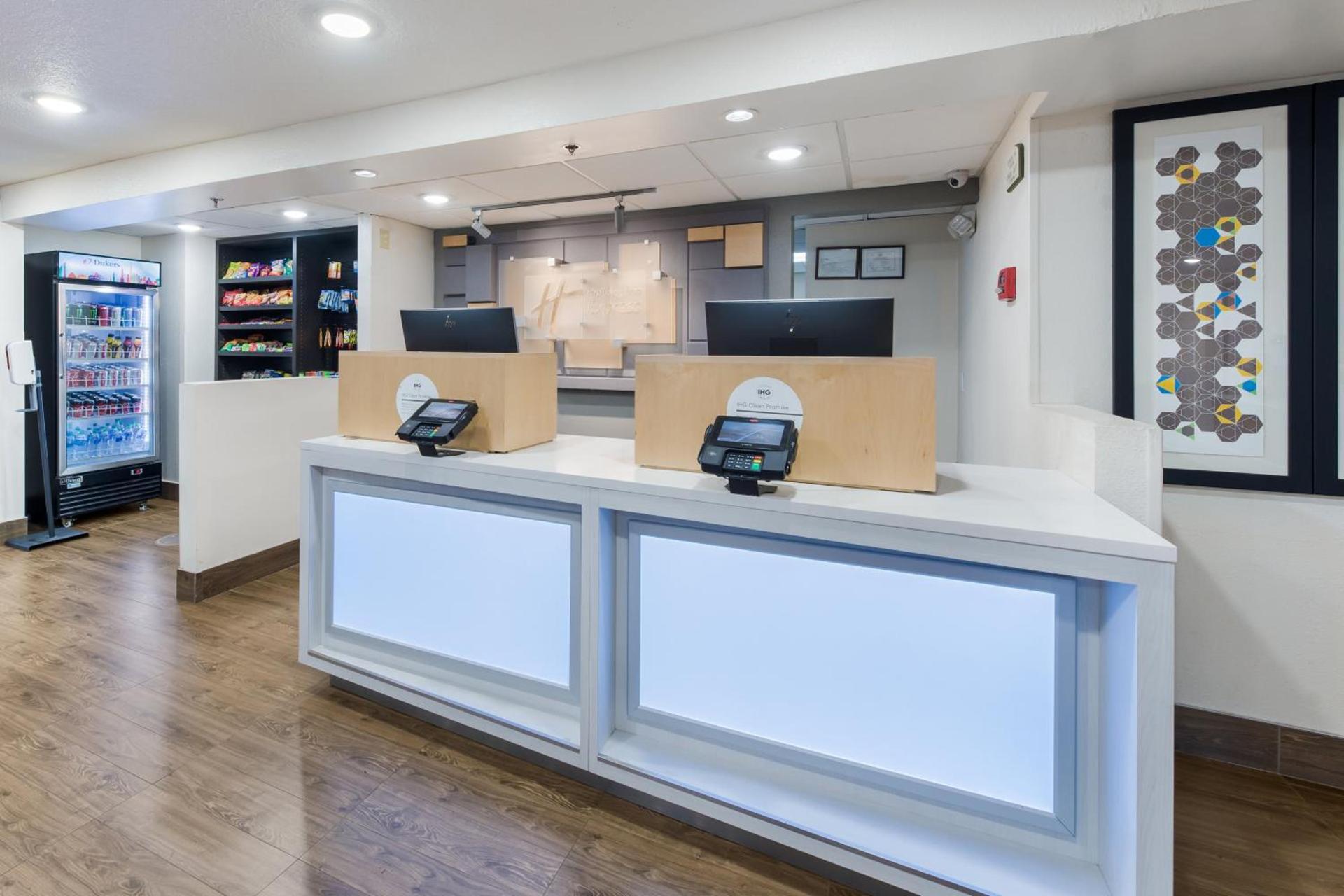 Holiday Inn Express London-I-70 by IHG photo 38