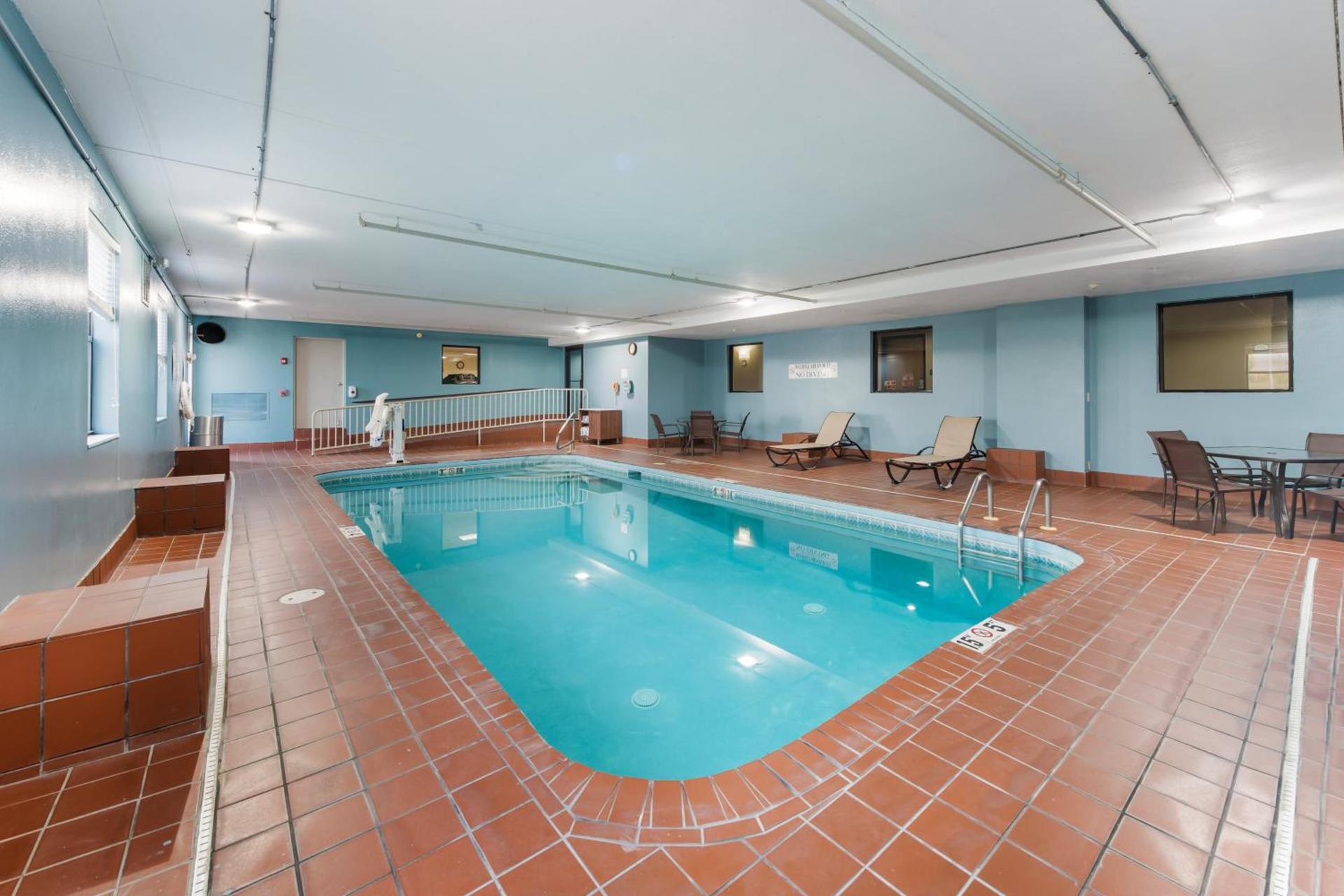 Holiday Inn Express London-I-70 by IHG photo 34
