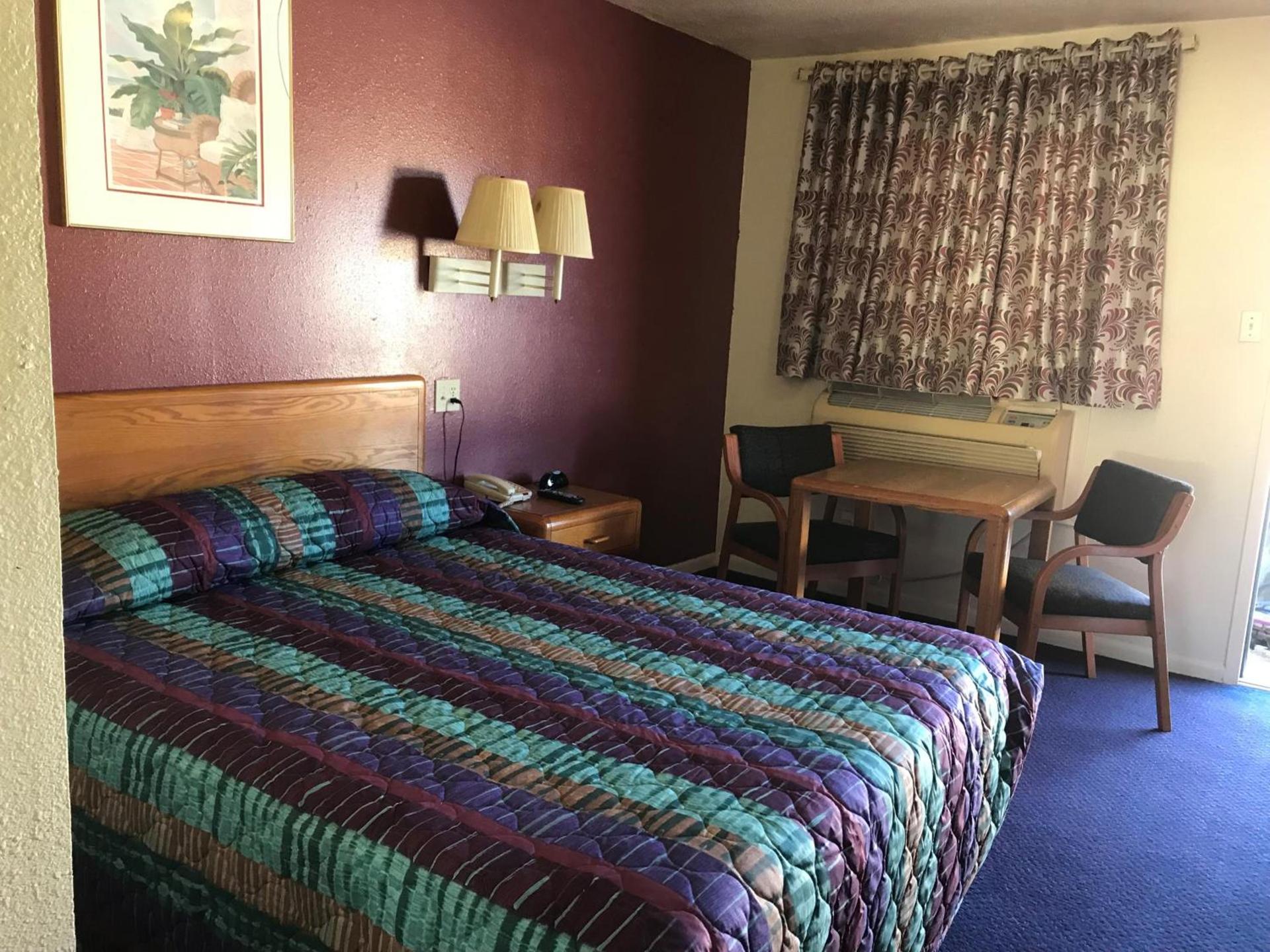 Luxury Inn photo 2